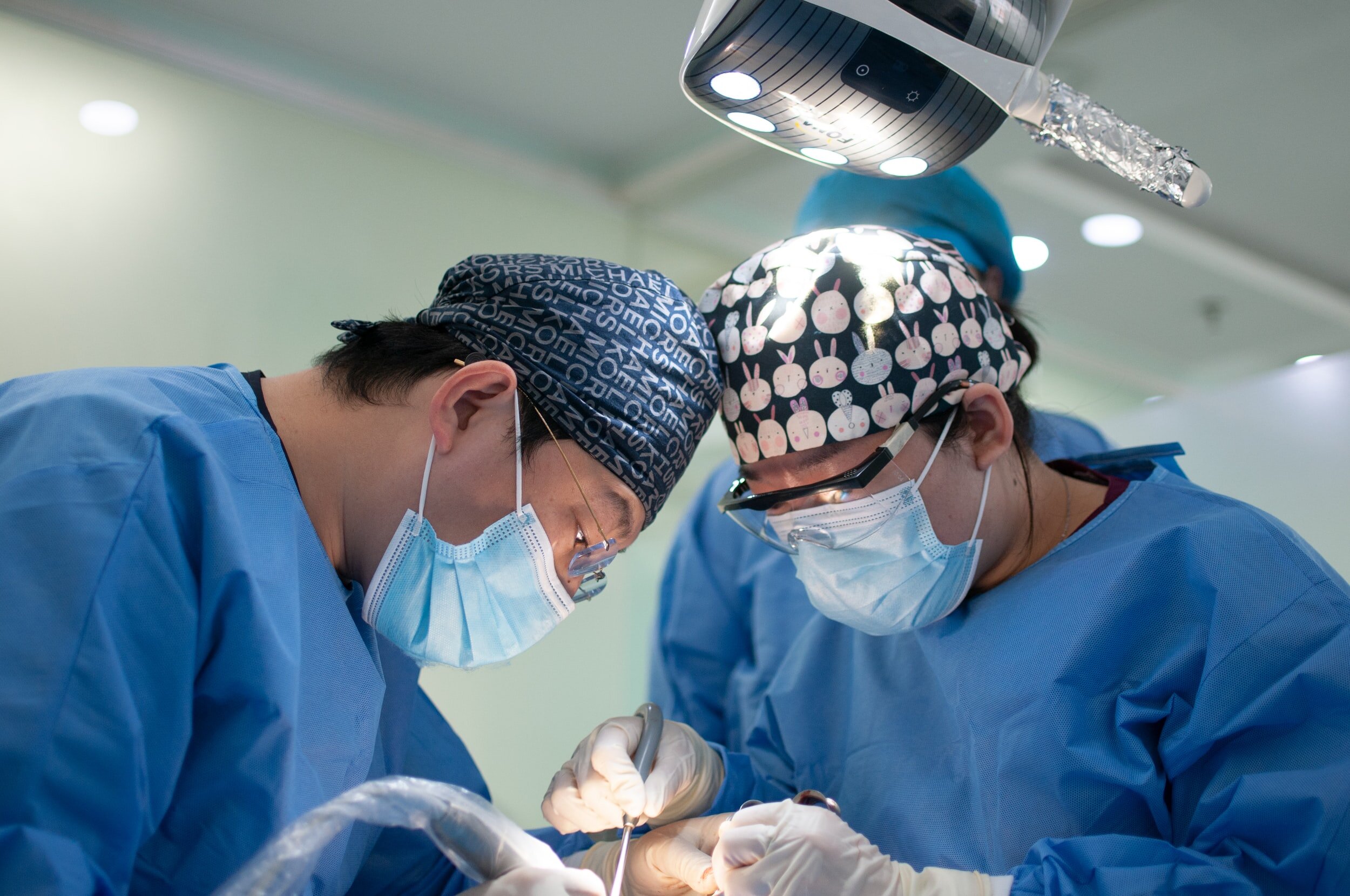 Soothing words and music during surgery might reduce postoperative pain
