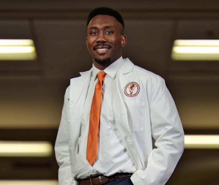 Breaking Barriers: Starr Hutcherson's Journey to Diversity and Excellence in Veterinary Medicine!