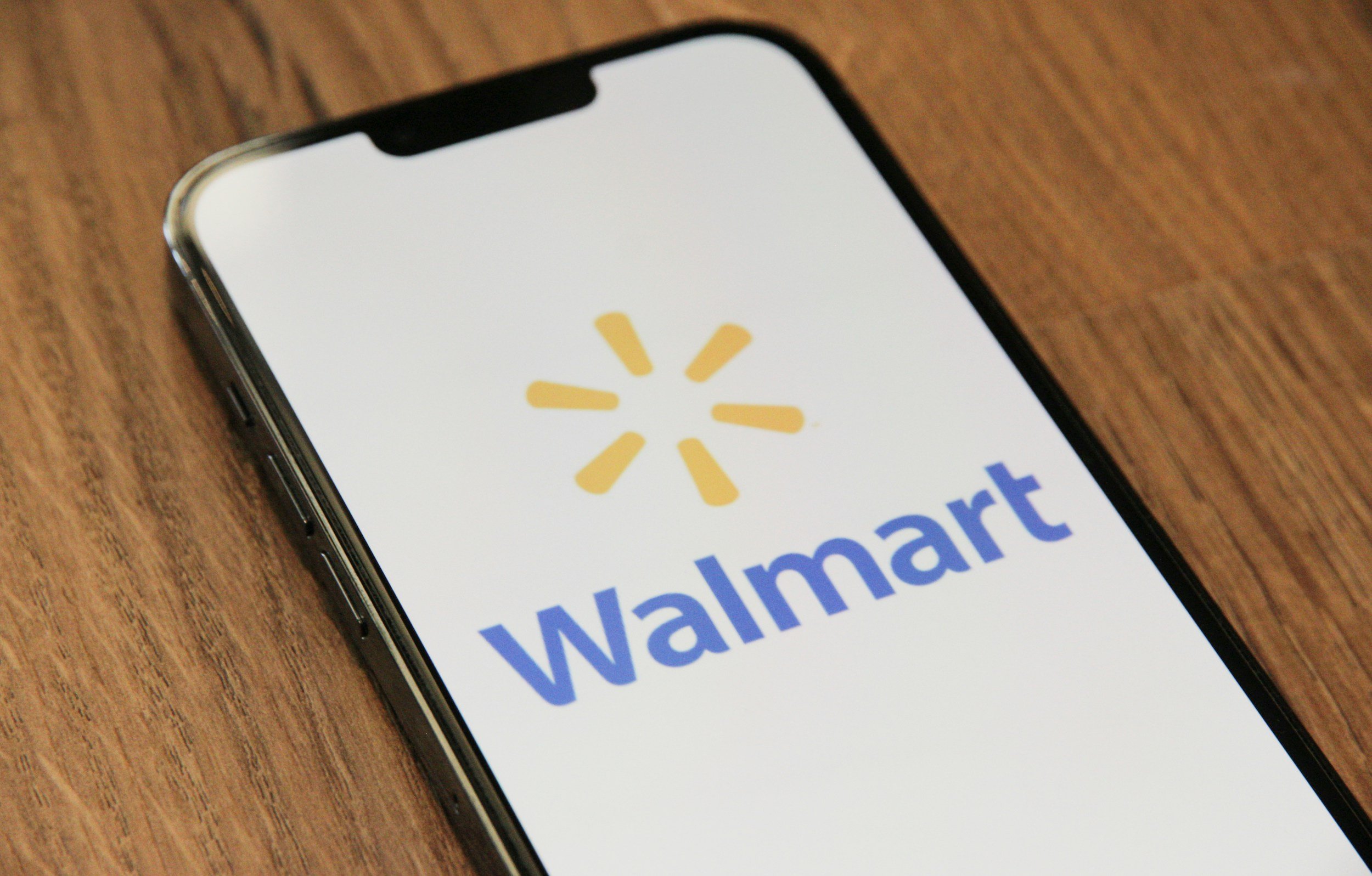 Cue the Ap-Paws: Walmart+ Introduces Free 24/7 Pet Telehealth with Pawp
