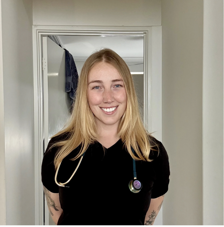 Jacqui Maisey Moved Across the World for Veterinary School. She Would Do It Again Tomorrow