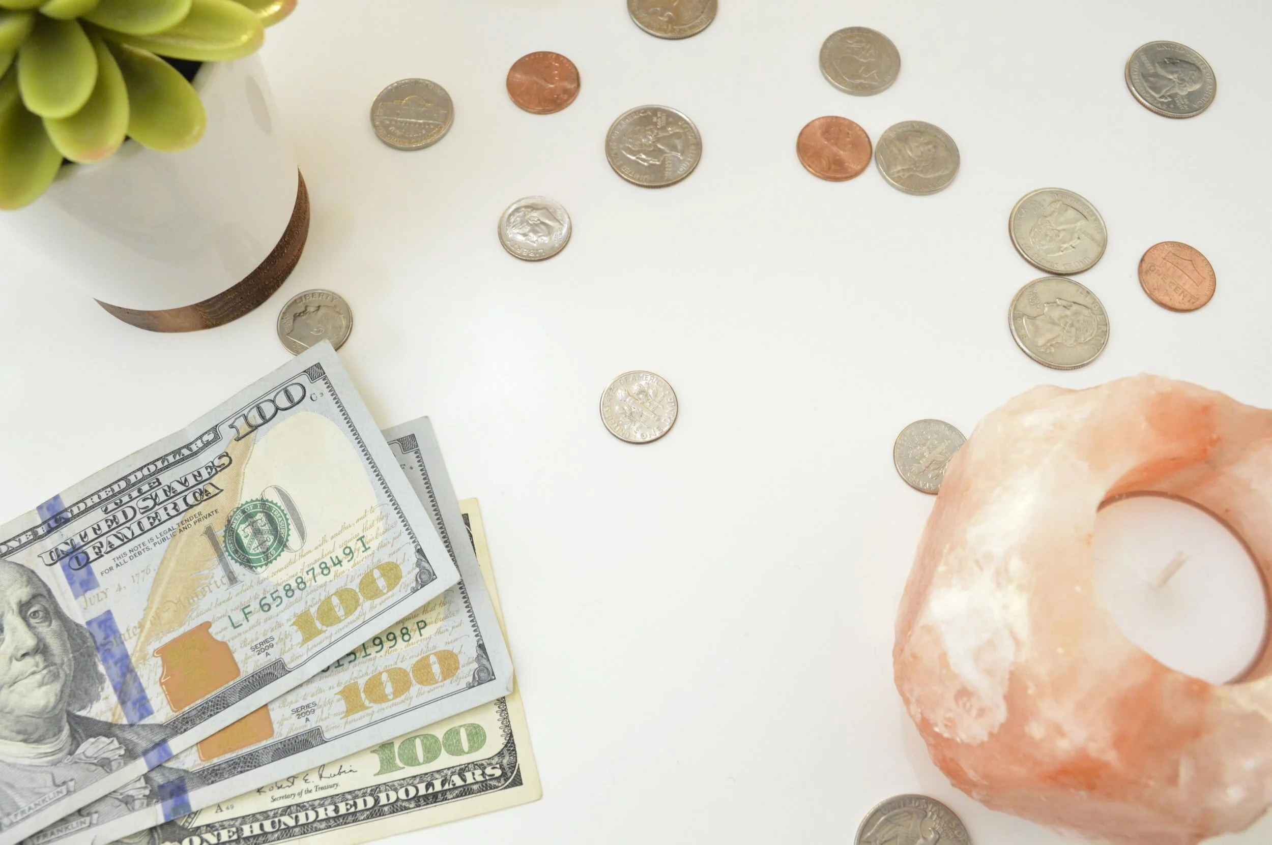Mindful spending: how to save money and cut down expenses