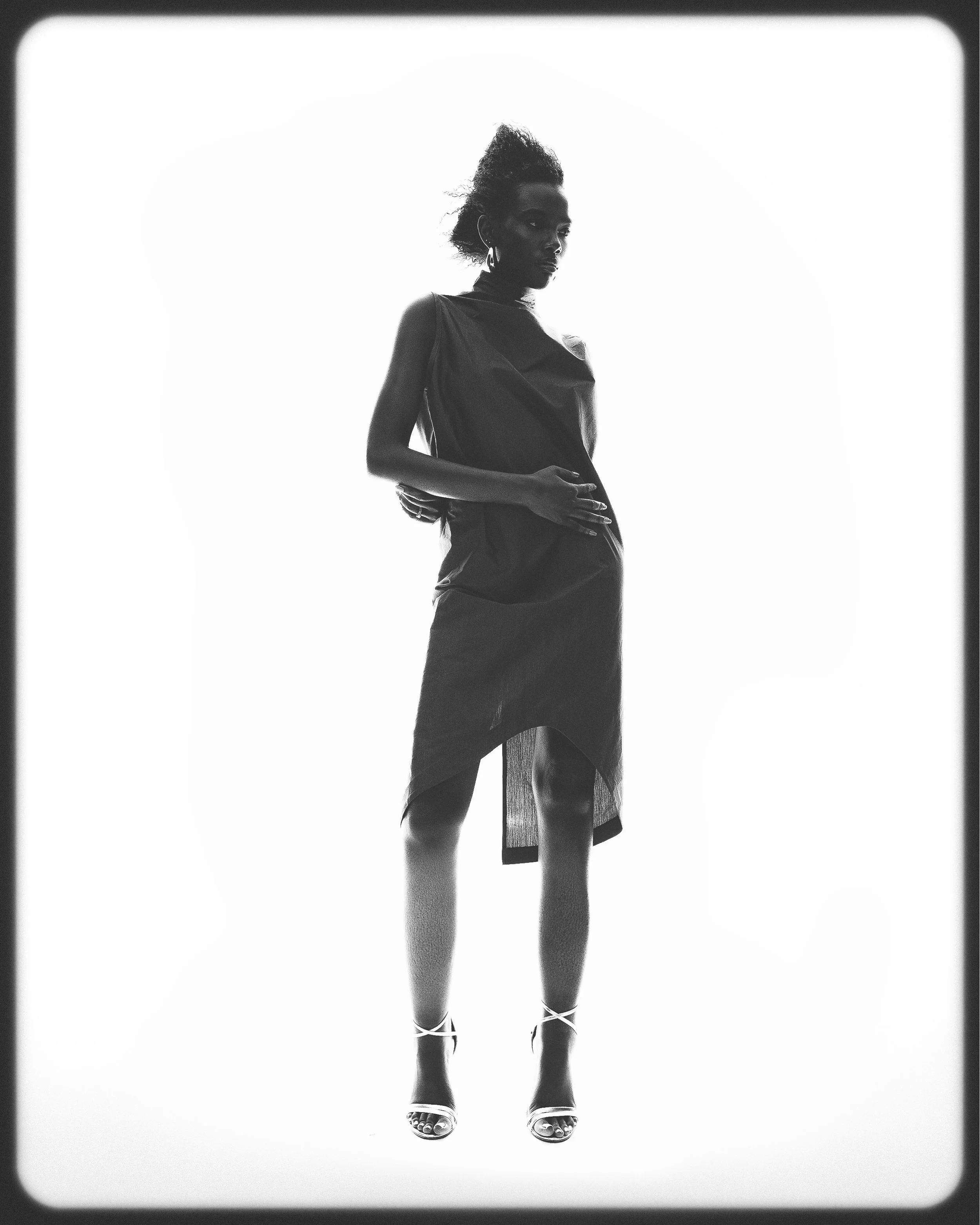 LaurieBNW_07_69bnw.jpeg