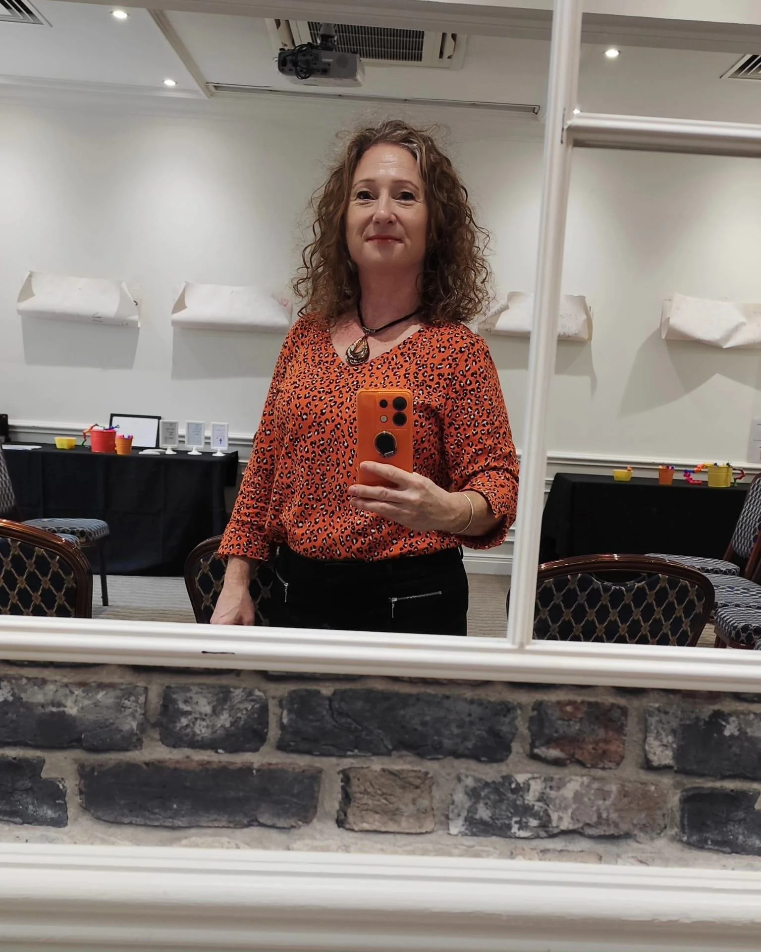 My favourite colour, plus a topic I can rant about endlessly (worse after a glass of wine!):

Violence against women and girls (VAWG) is rising. This is backwards!

🧡 ORANGE THE WORLD is the annual UN-backed campaign to end VAWG, running from Novemb