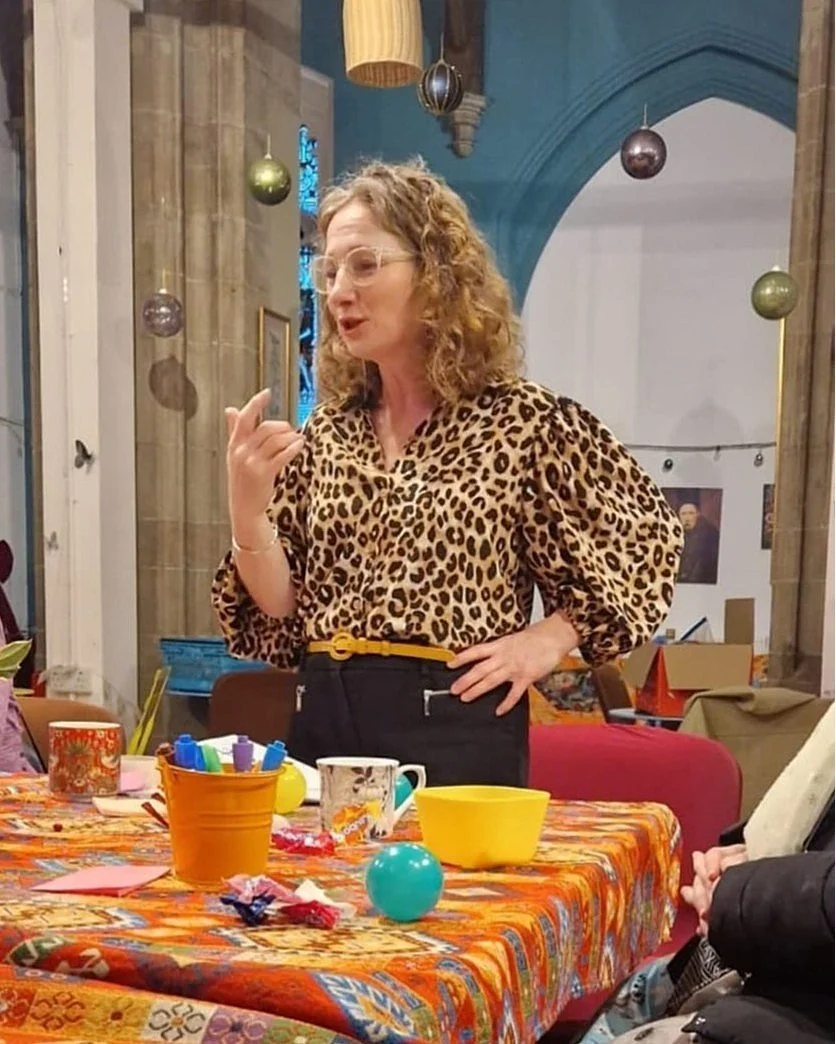 I was in the "Hotseat" at The Esther Drop-In on Monday. 

The Esther Project, in Leamington Spa, helps disadvantaged women. 

We covered: 

Dealing with manipulative and controlling family members.

How to be assertive, as a customer.

Gett