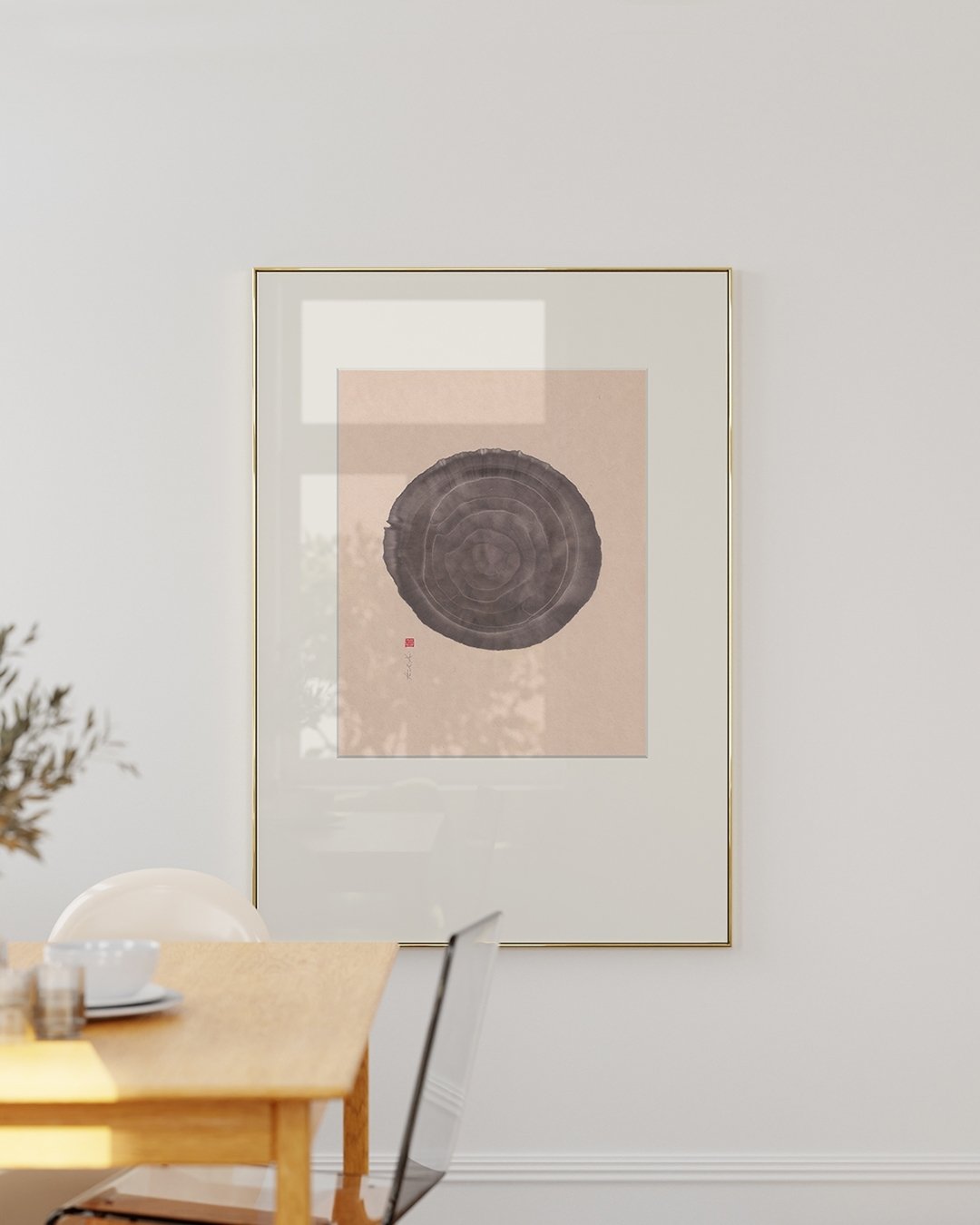 Zen meets Scandinavian minimalism : Sumi ink and earth pigments on Washi paper (Awagami Kitakata) &ndash; Ensō N&deg;51 &ndash; 40 x 50cm (without mount)

&ndash; 
#minimalart #inkpainting by #abstractartist #thothadan for your #minimal #gallerywall 