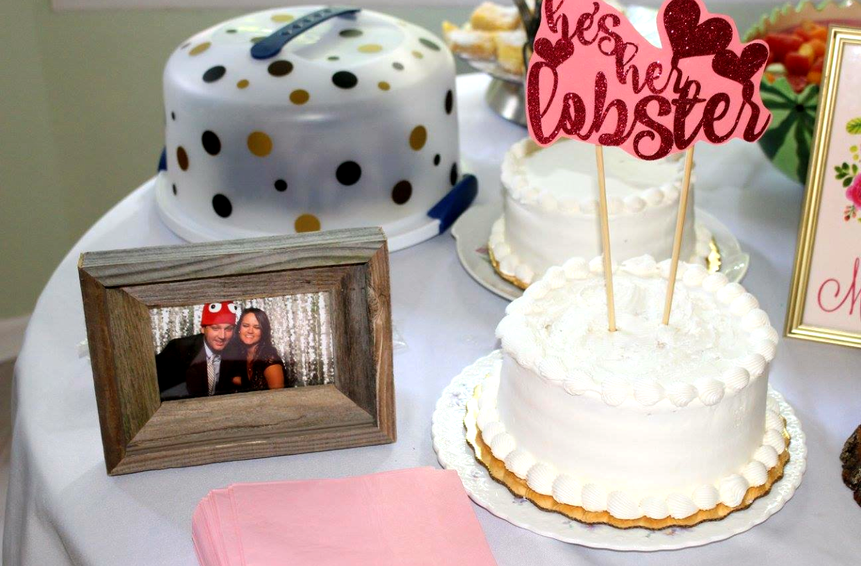She found her lobster! I went with a classic white cake (from Publix, course) & made the cake topper on my cricut!