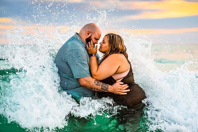 Just a few of my favorites from this super fun beach session with Jordan and Dennis! (Back when it was a little warmer outside haha) I&rsquo;ve been friends with Jordan since middle school and it was great to be able to meet her new hubby and hang ou