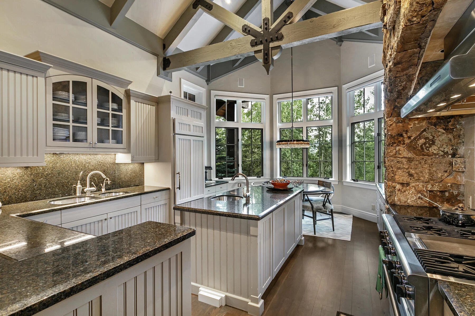 1724 Paintbrush-059-064-Kitchen-MLS_Size.jpg