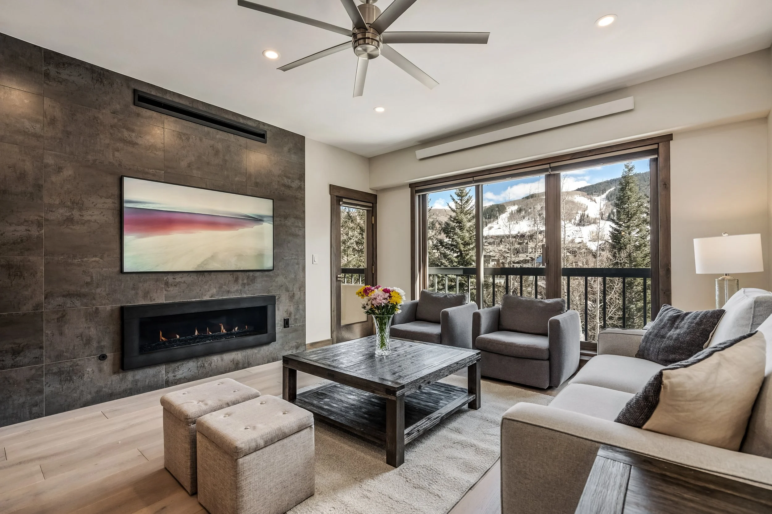  beaver creek  |  $2,175,000  |  2 bd  2 ba  |  private ski access 