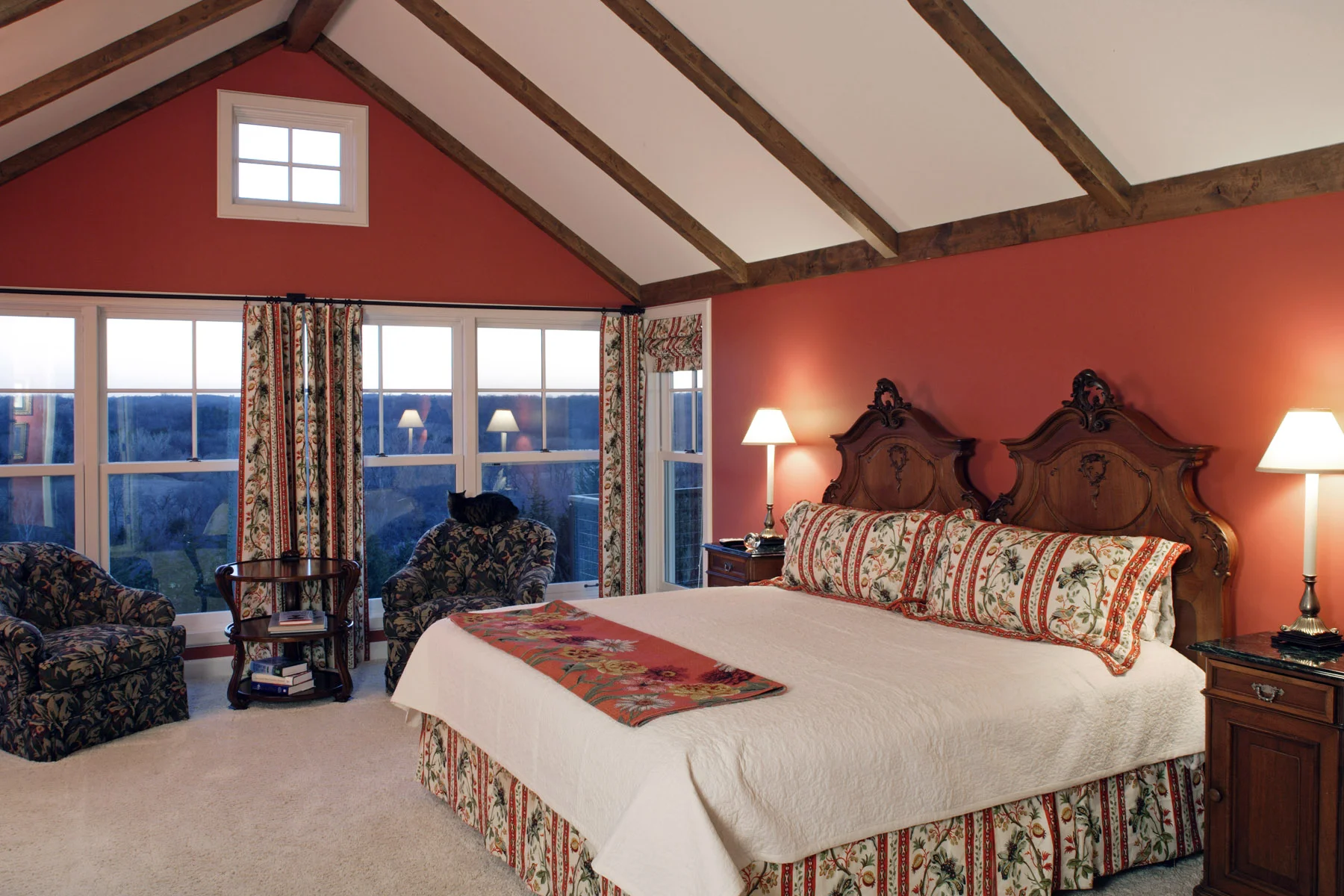 Vaulted-Bedroom-Acreage.jpg