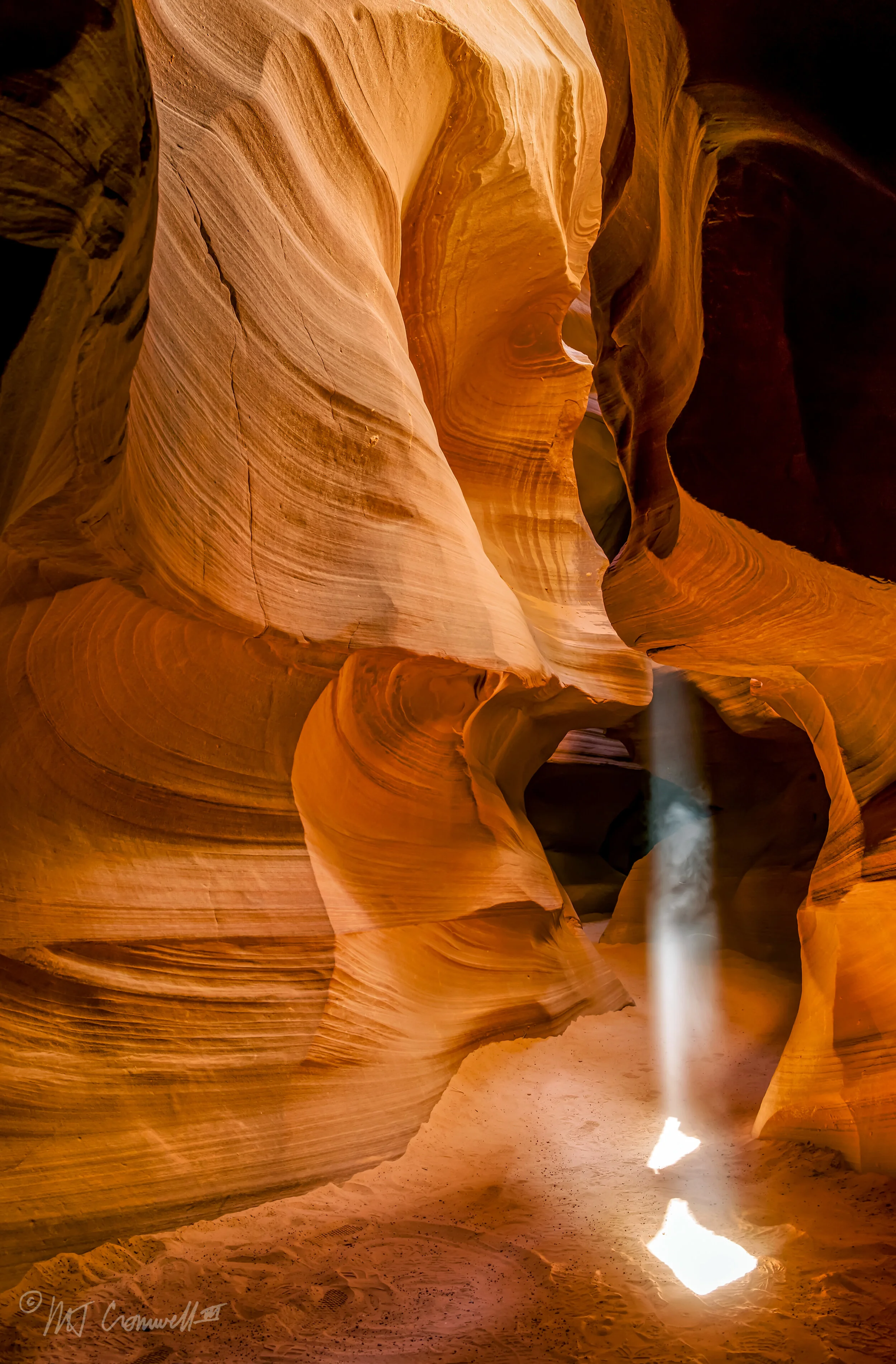 Noon Light in Upper Antelope Canyon