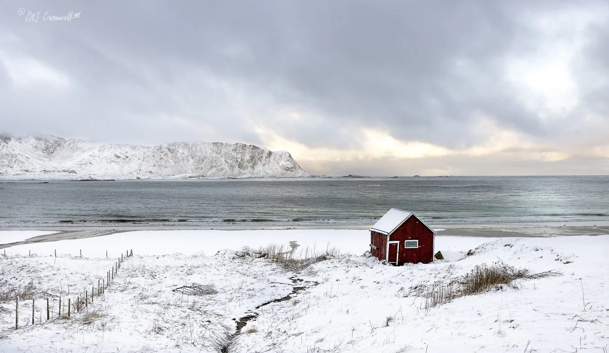 Red Cabin on Ramberg Beach