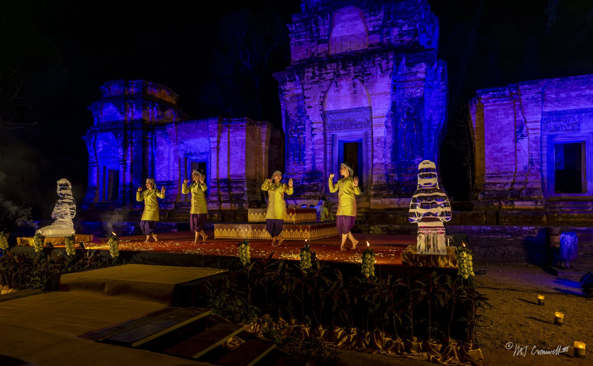 Performance at Gala Dinner at Prasat Kravan Temple 
