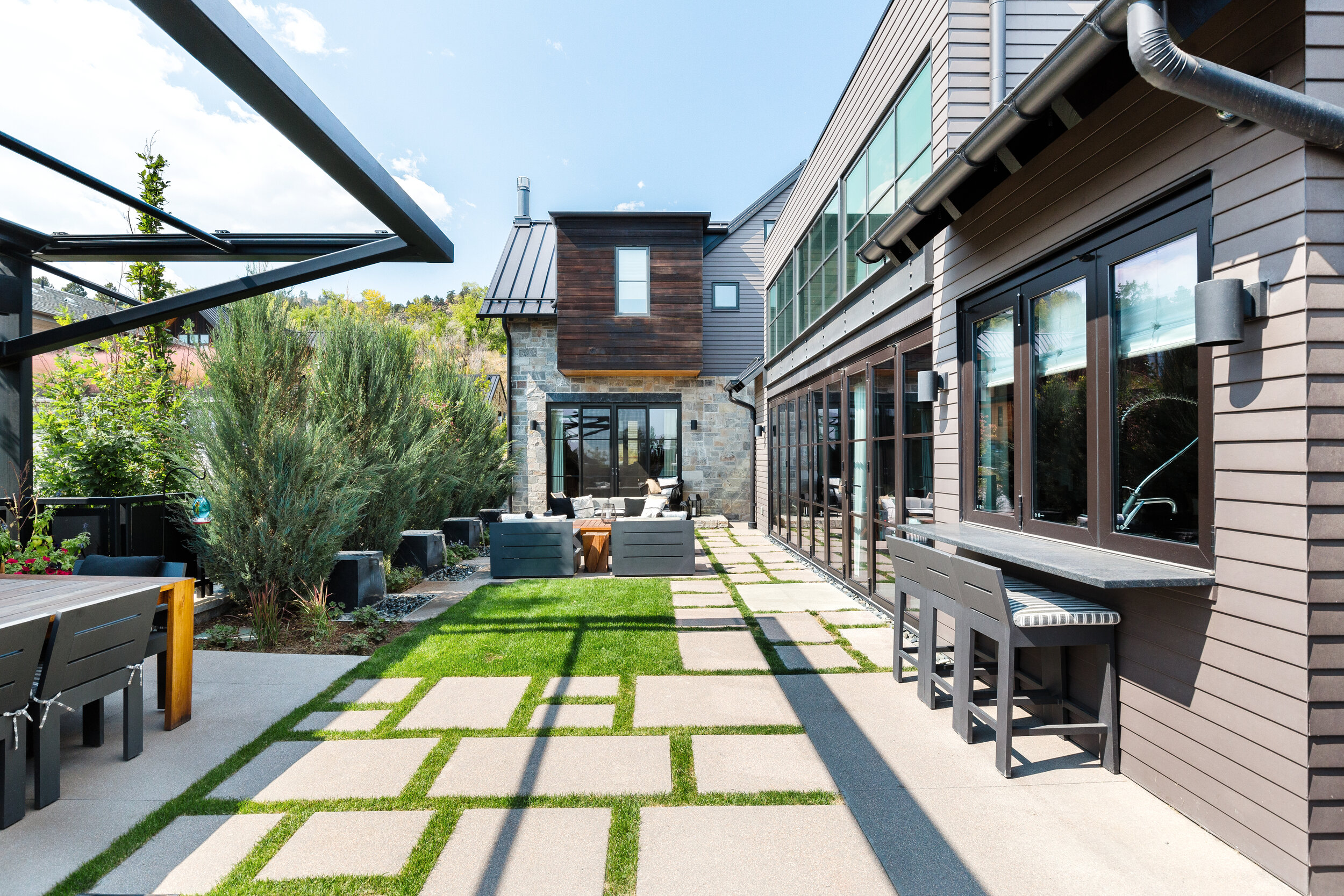 kyliefitts_2650-3rdst_04.jpg