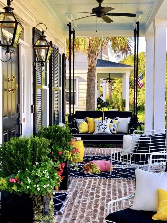 Long Narrow Porch decor ideas — Hausmatter