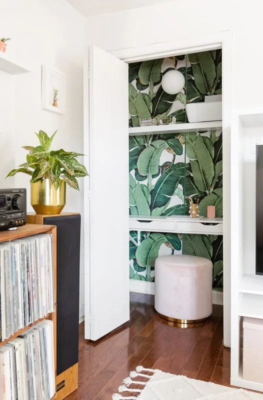 10 fabulous wallpapered closets — Hausmatter