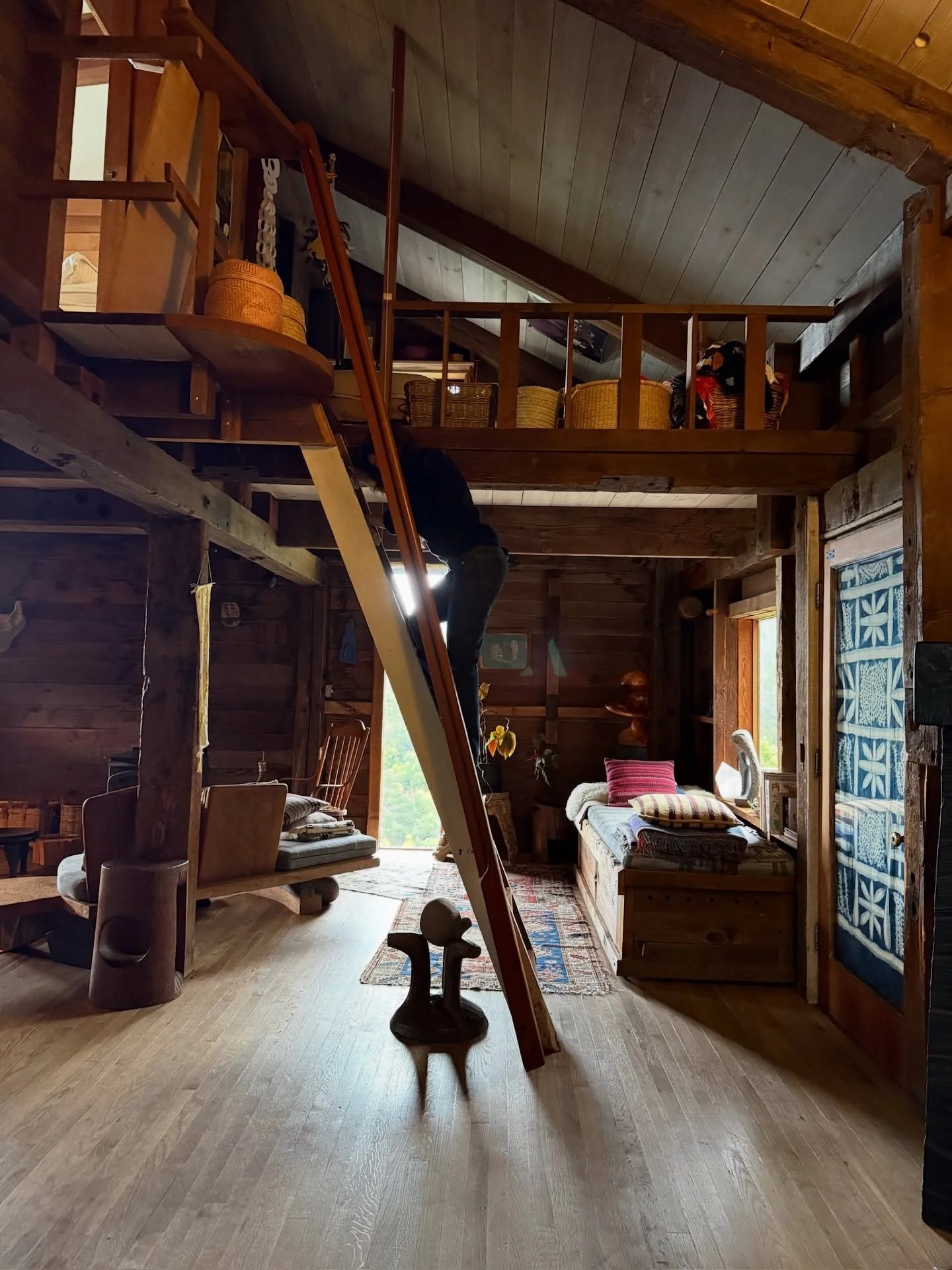 Our day at the Blunk House.

Two weeks ago, I drove up I-5 to spend one day in Point Reyes and Inverness. It has been a dream of mine to feel the feeling inside this family home. Every bit, baseboard, furnishing - salvaged and handmade. Function and 