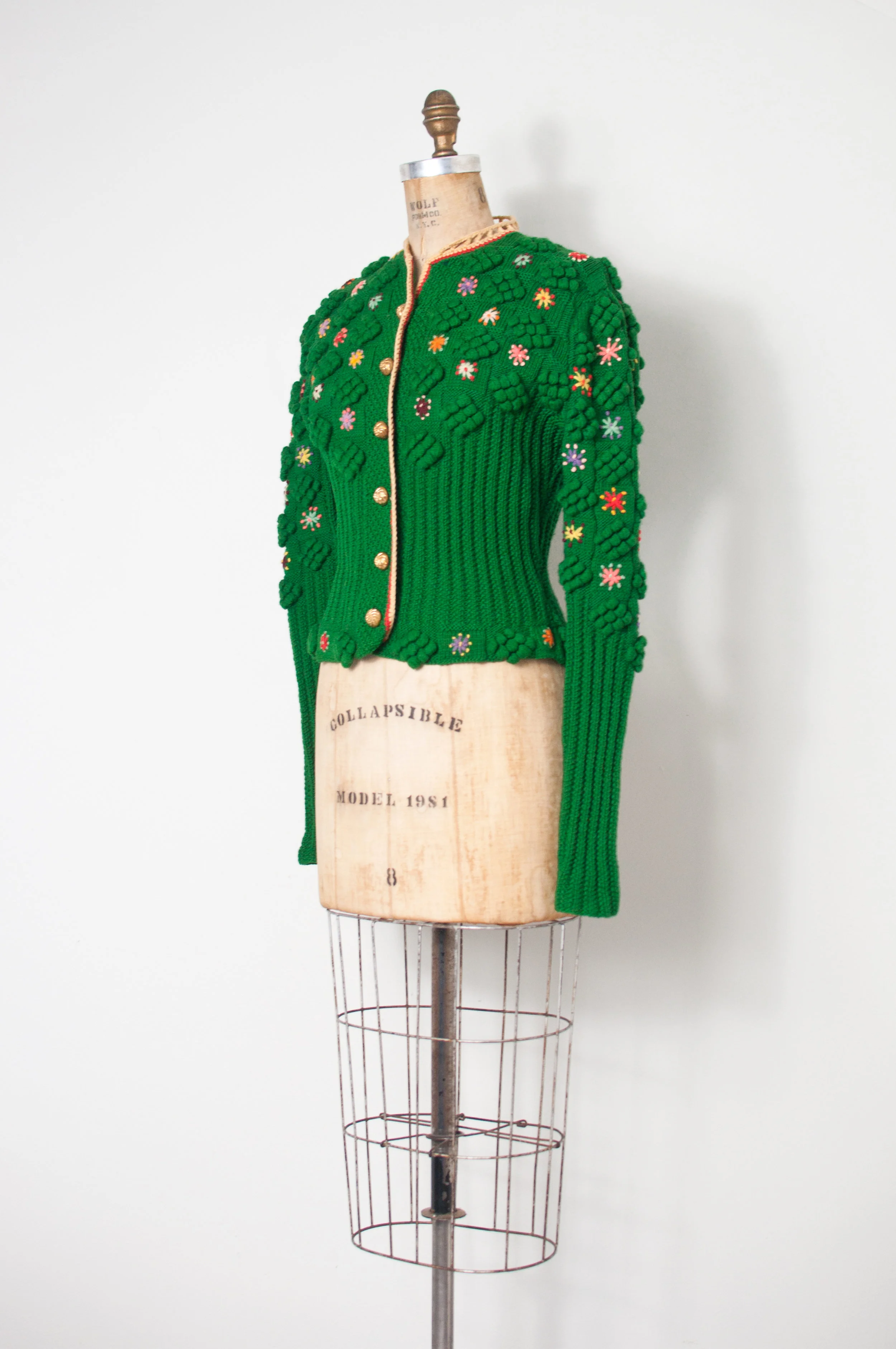 lanzsweater-2.jpg