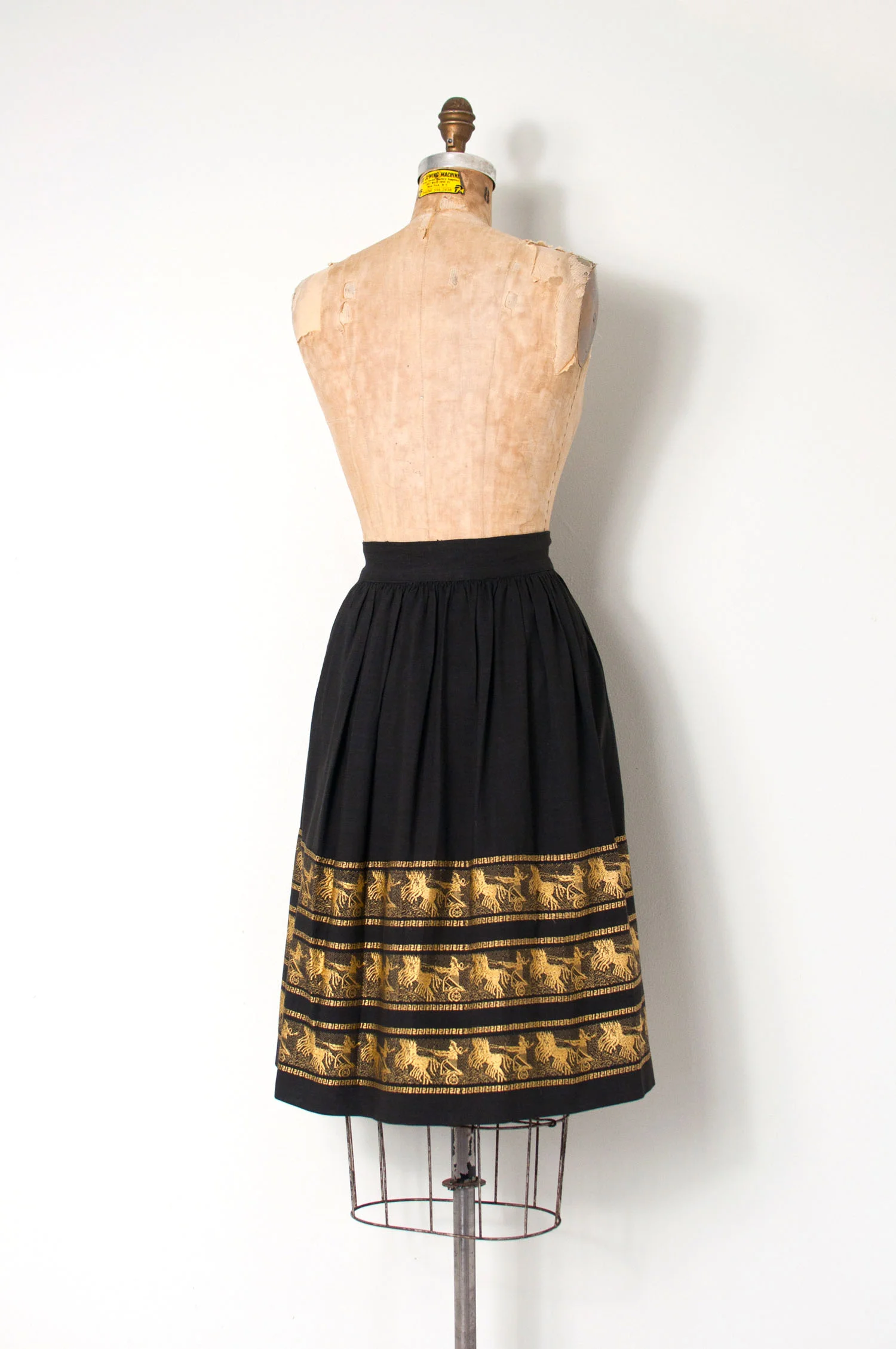 1950sbrocadeskirt-7.jpg