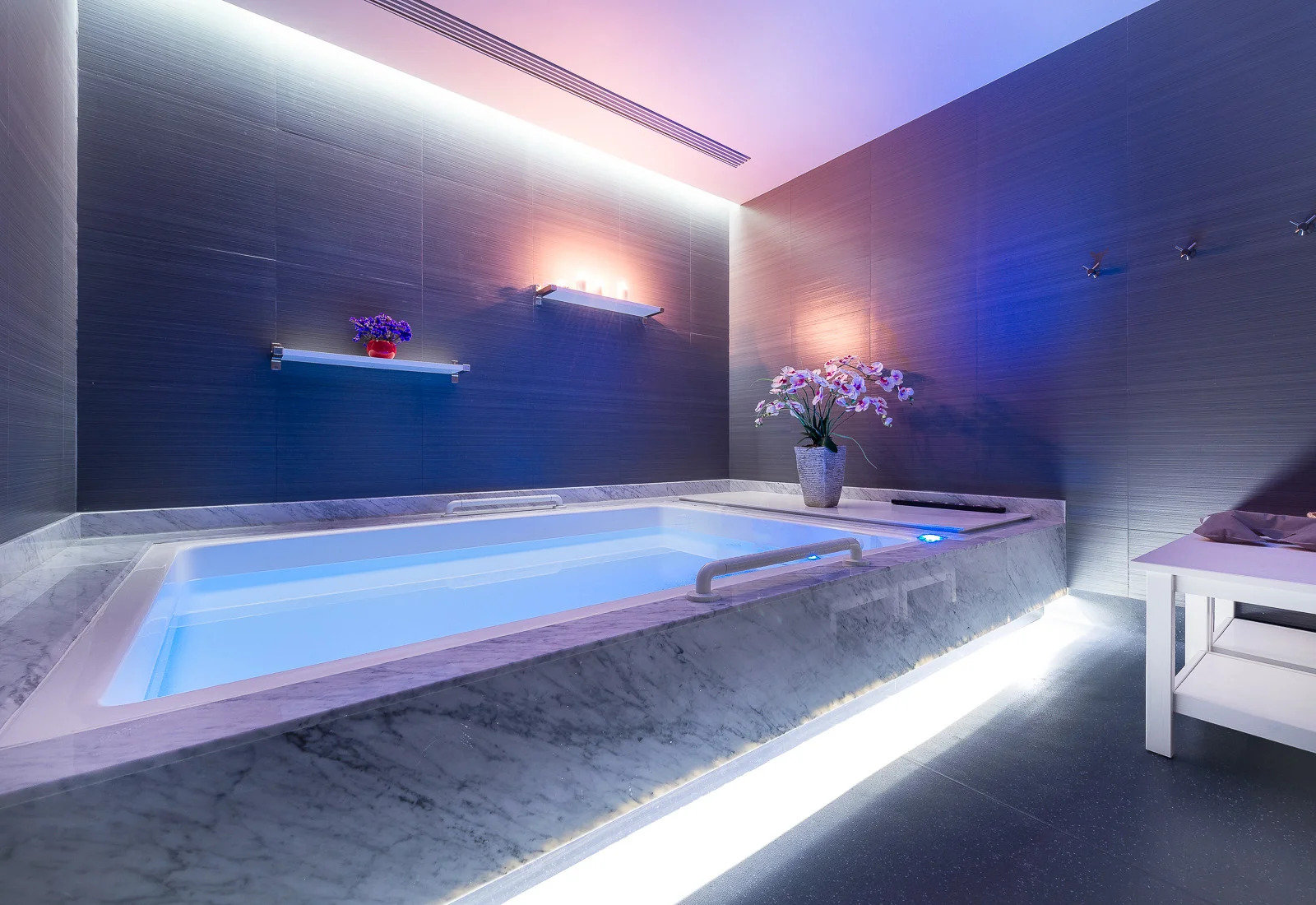 Float Pools — Superior Float Tanks