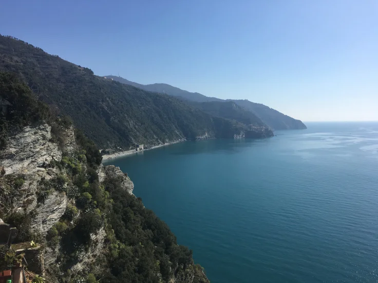 corniglia-pano-over-ct-from-old-church.jpg