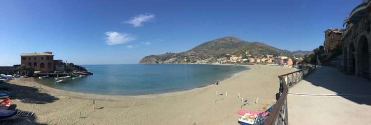 levanto-beach-pano.jpg