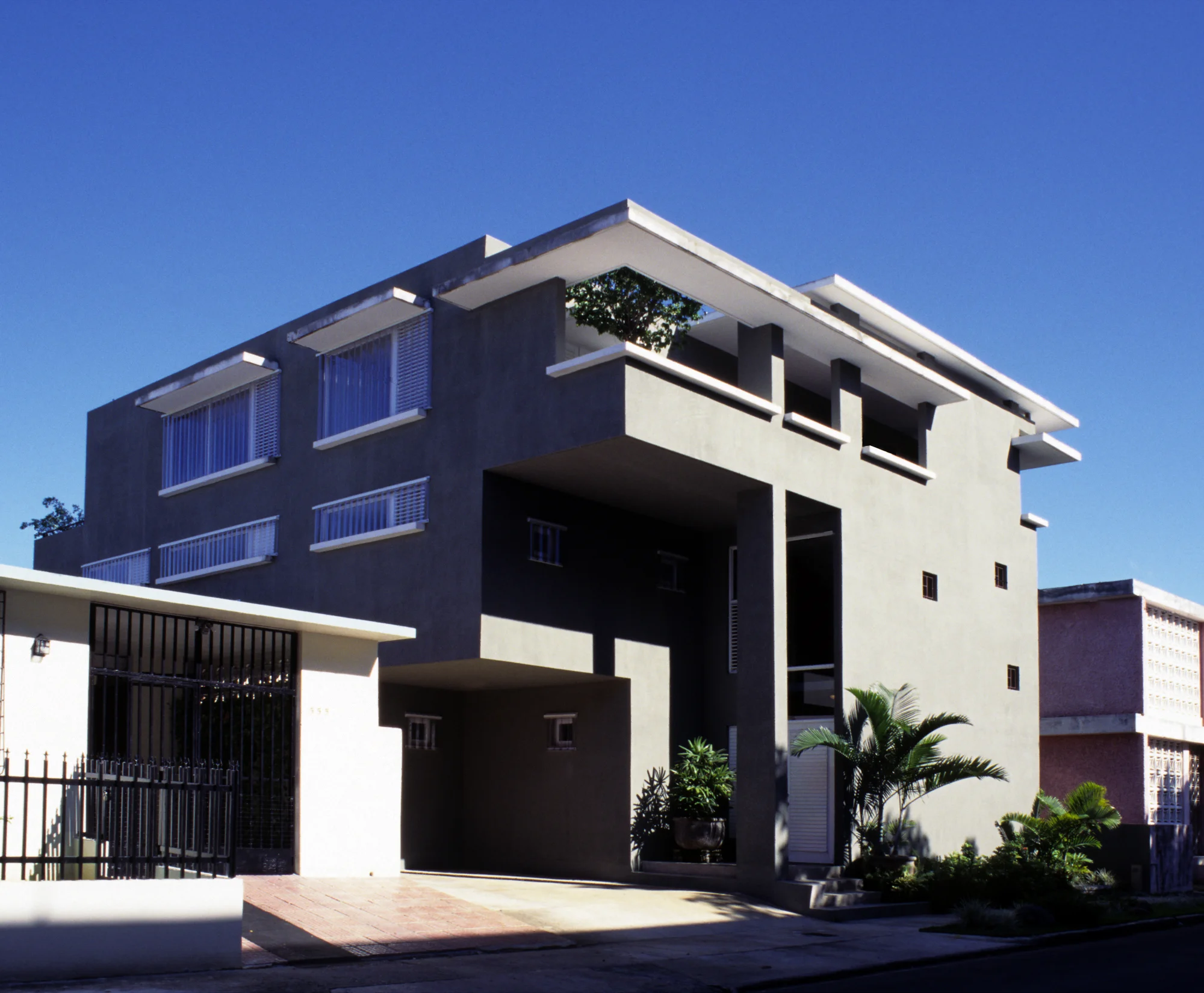 Lamar 557-ext 8.jpg
