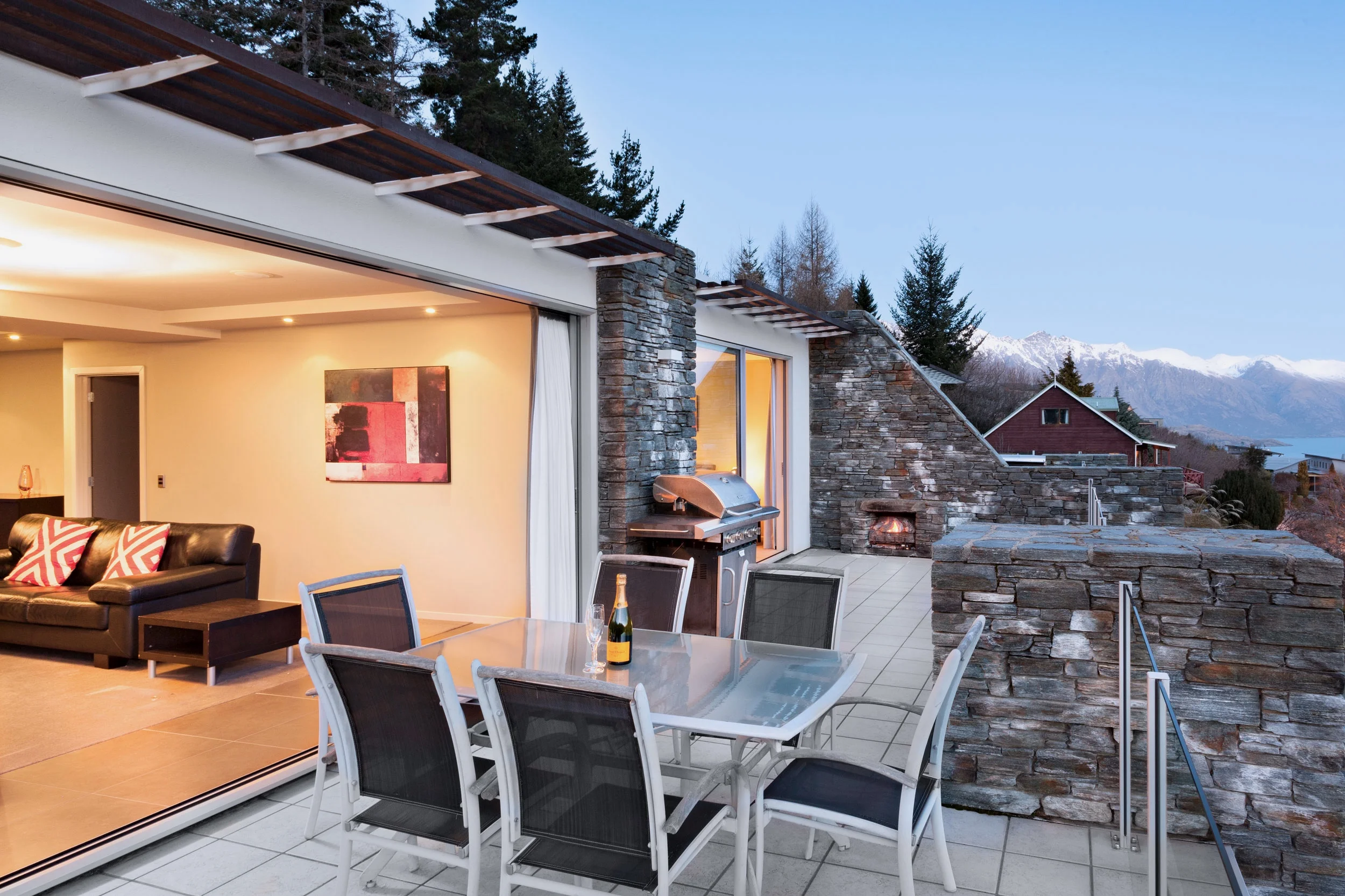 25_On_The_Terrace001.jpg