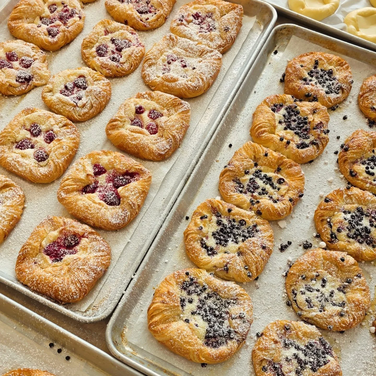 Nothing like a morning restock of some of our favorites. Missed out on danishes this morning? No worries, we'll have you covered until 3 🪷🥖