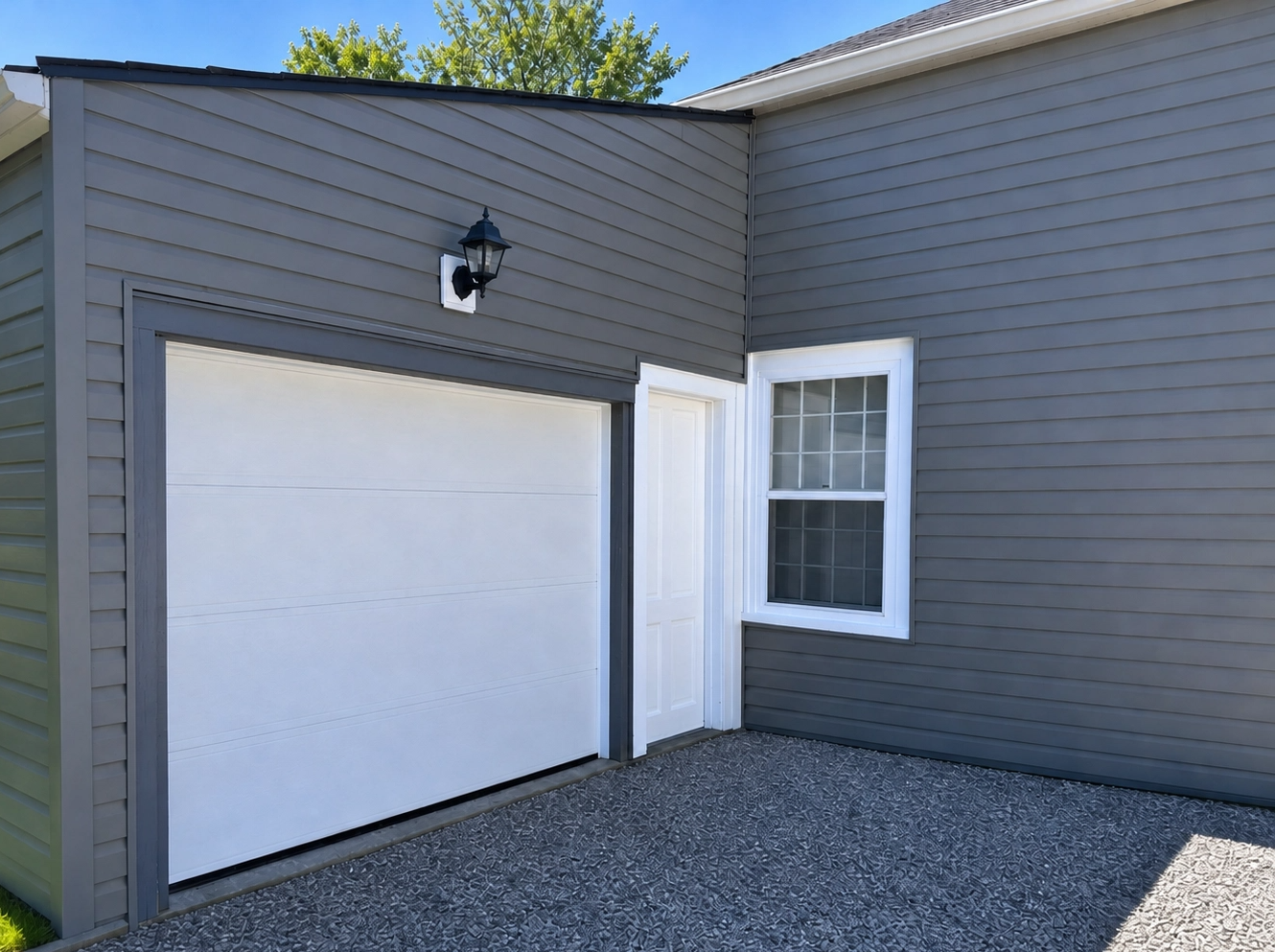 Driveway/Garage
