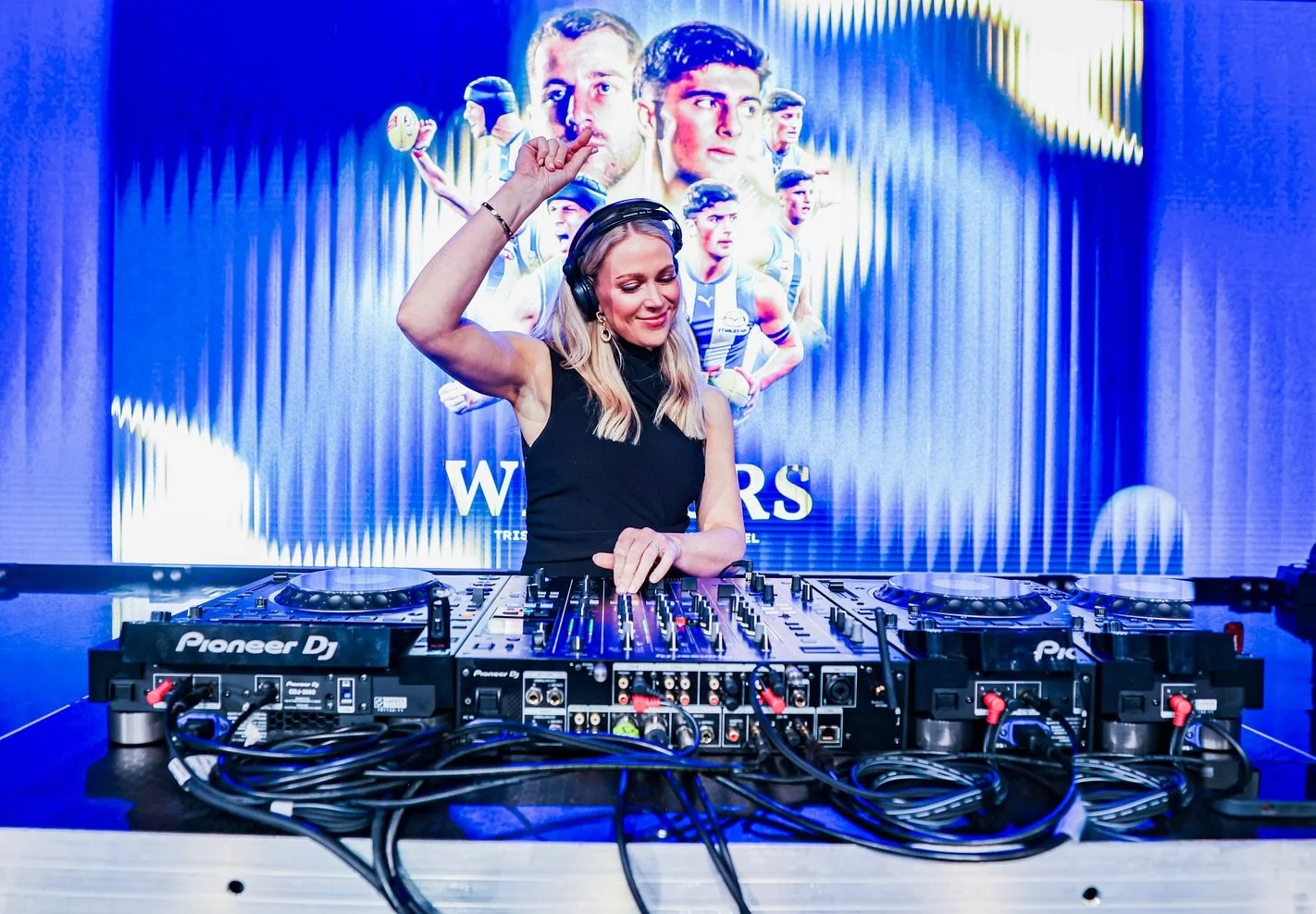 ✨ Sid Barker Best &amp; Fairest Medal ✨

So much fun bringing the soundtrack with @adelaideclark celebrating the club&rsquo;s incredible talent 🥳