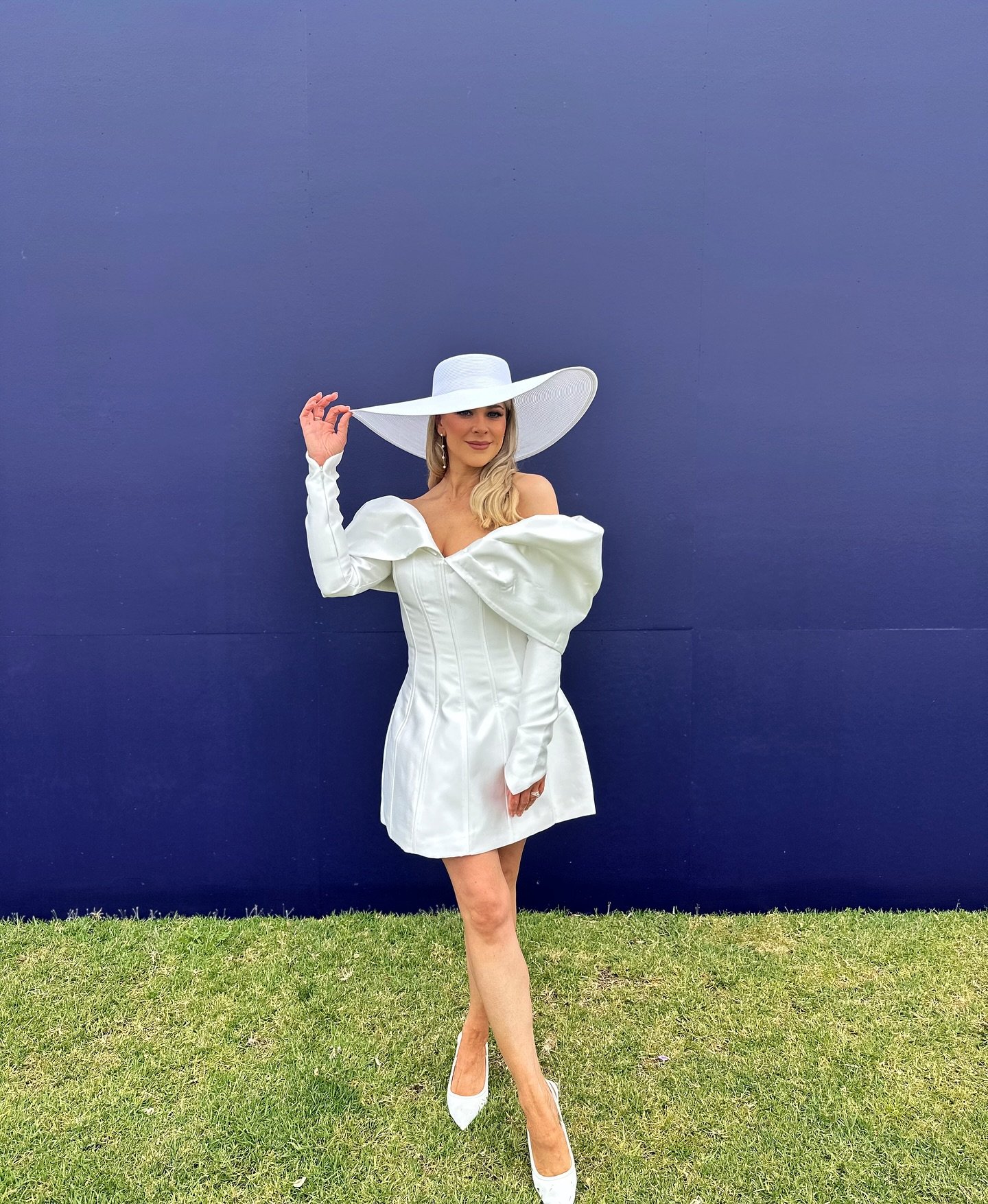 Derby Day 2025

Styled by @megancrossstyle 
Wearing @eliyathelabel 
Makeup @cjd_makeupartistry 
Hat @morganandtaylor 
🎶 @mushroomevents @topdogent