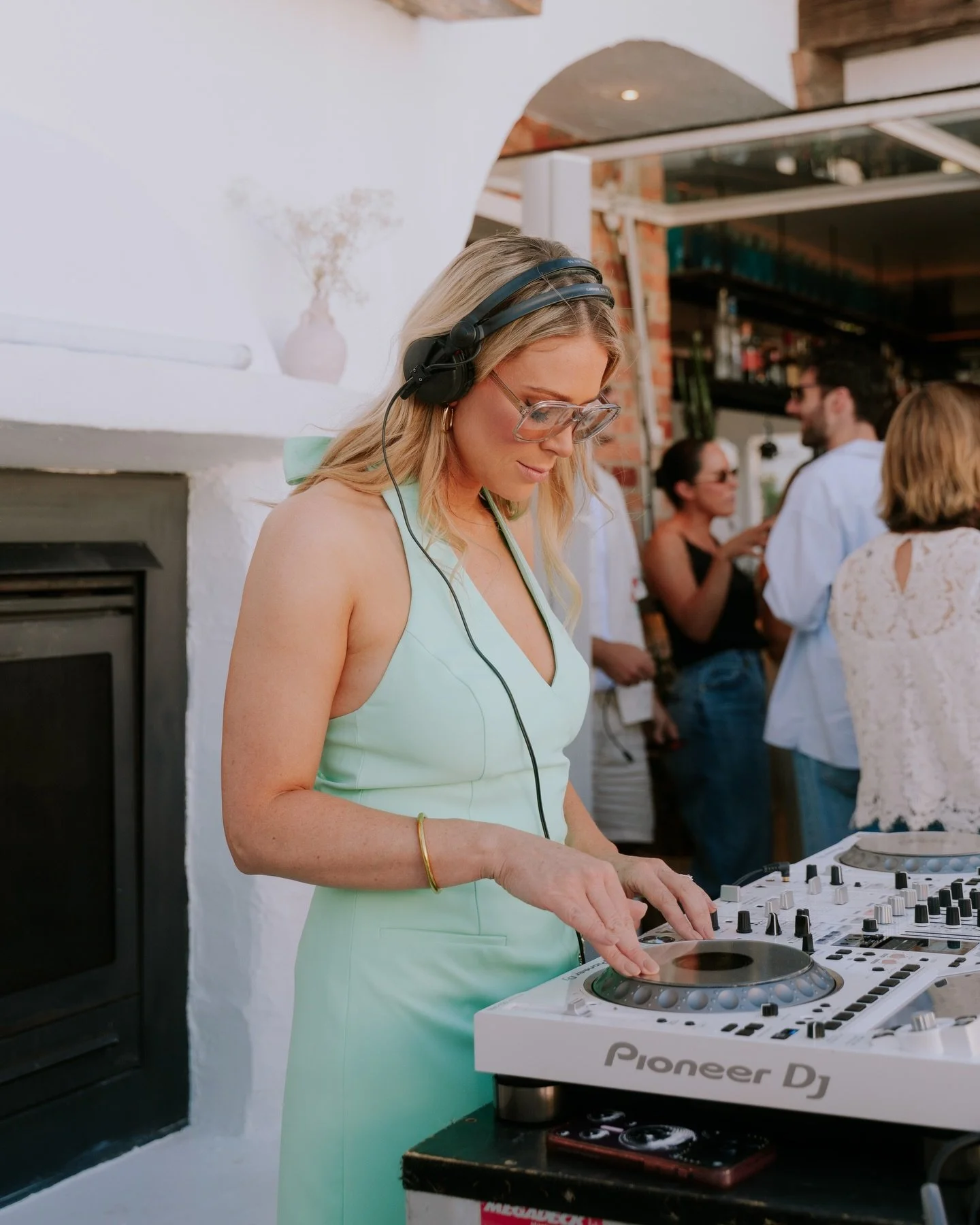 A little recap of what Mondays look like in the events world.🌵🎧