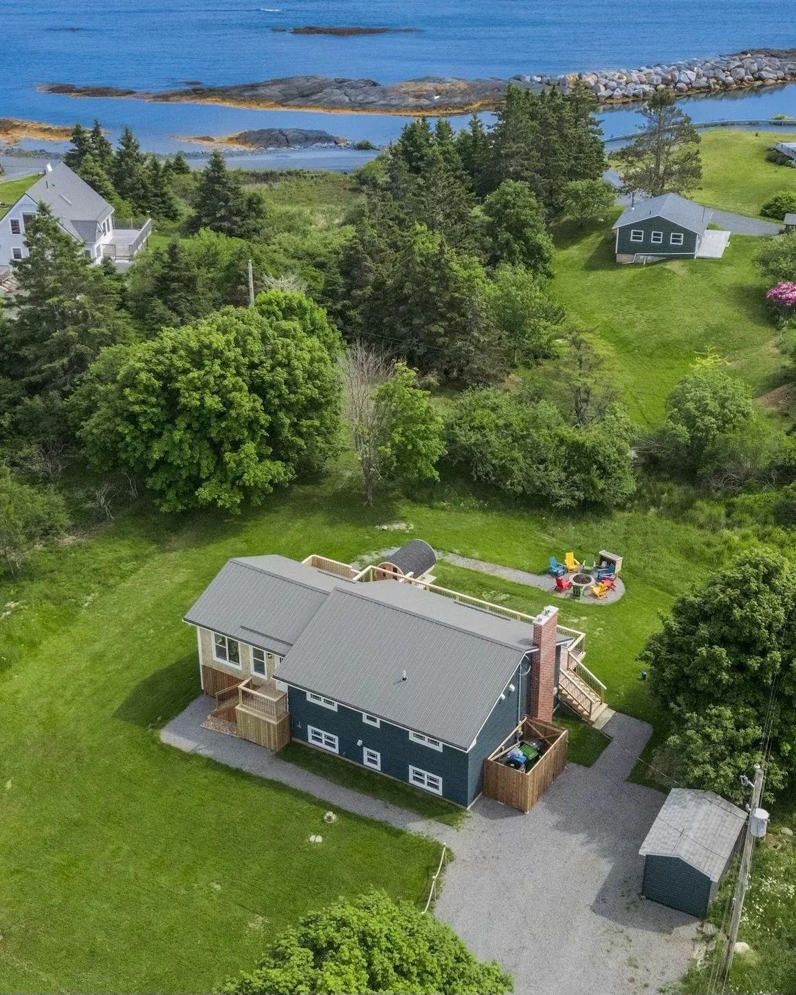 Drift away at this ocean-view escape in beautiful Blue Rocks, Nova Scotia. Just minutes from historic Lunenburg, this spacious retreat sleeps 10 and is packed with cozy coastal charm.

✨ Highlights: 🌅 Panoramic ocean views 🛁 Private hot tub &amp; e