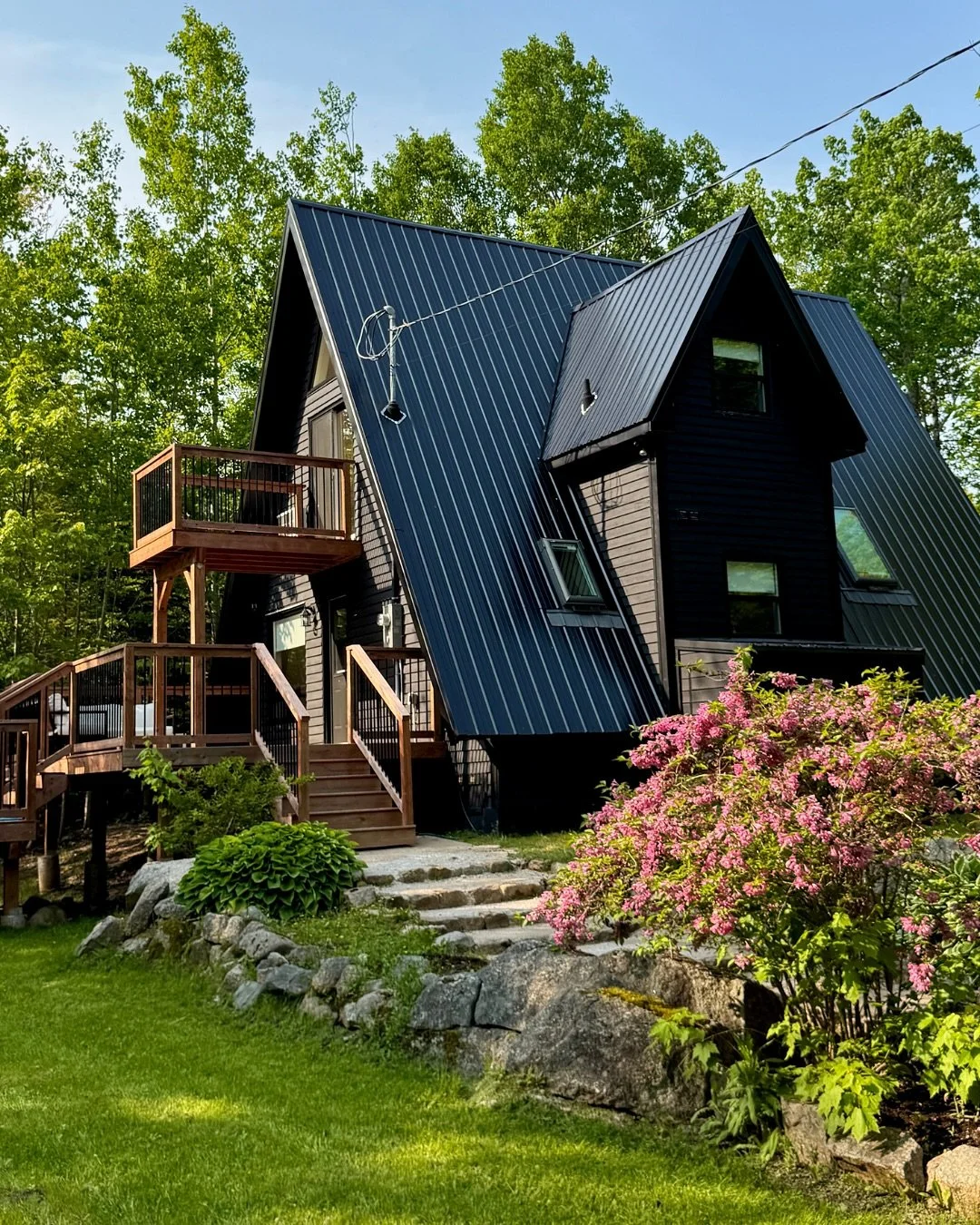 A-Frame winter living at Aylesford Lake ❄️ Available January&ndash;April 2025 ❄️ http://bit.ly/3Js59ke

This fully furnished, design-forward cabin is the ultimate cozy cold-weather escape, perfect for a couple, professional, or remote worker who want