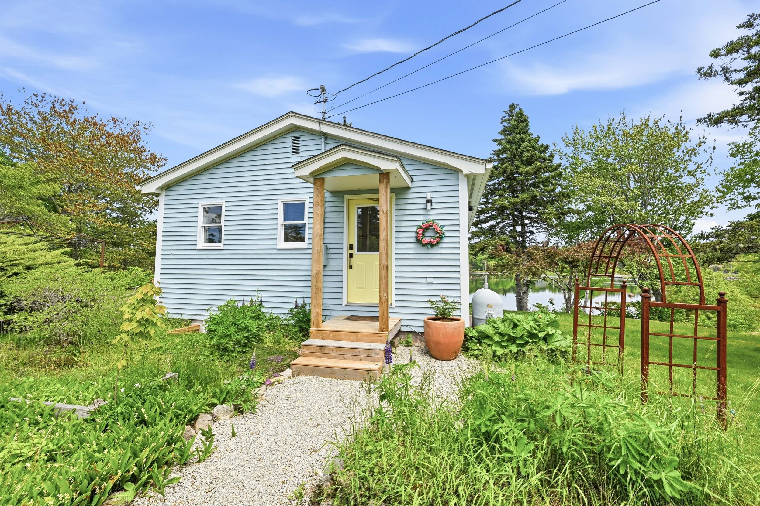 11 Isnor Point Rd-1.jpg