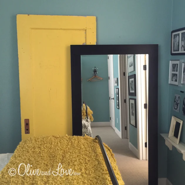 5 Creative DIY Ways to Repurpose a Door 
