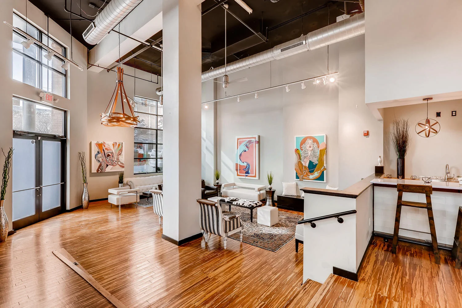 525+East+6th+Street+Unit+117-large-007-10-Living+Room-1500x1000-72dpi.jpg