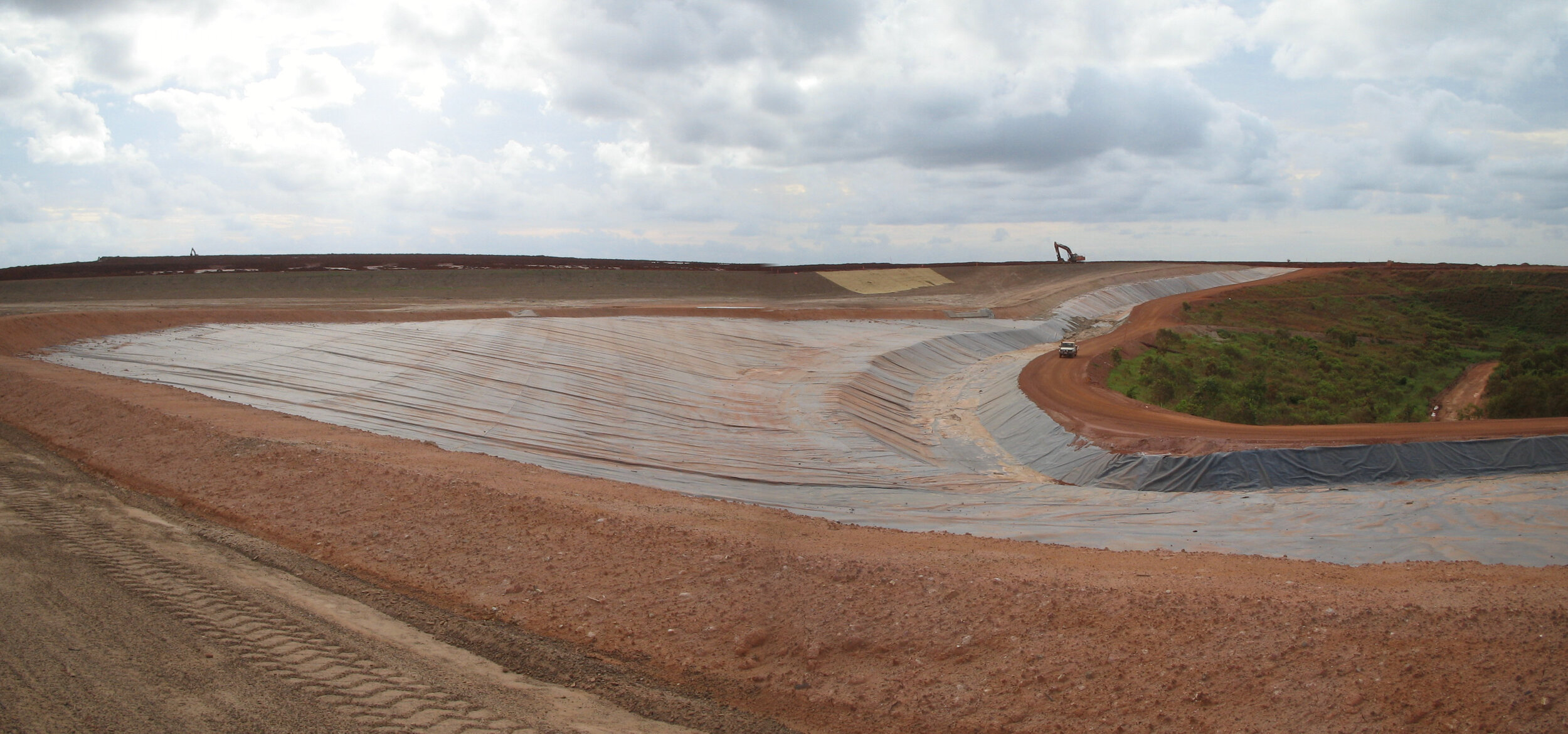 HDPE Lining of a Dewatering Pond 4.jpg