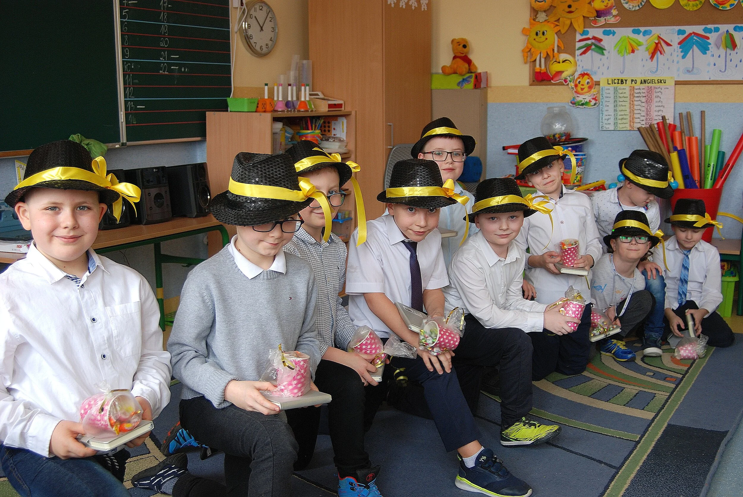 "MAŁE KOBIETKI". klasa 1a