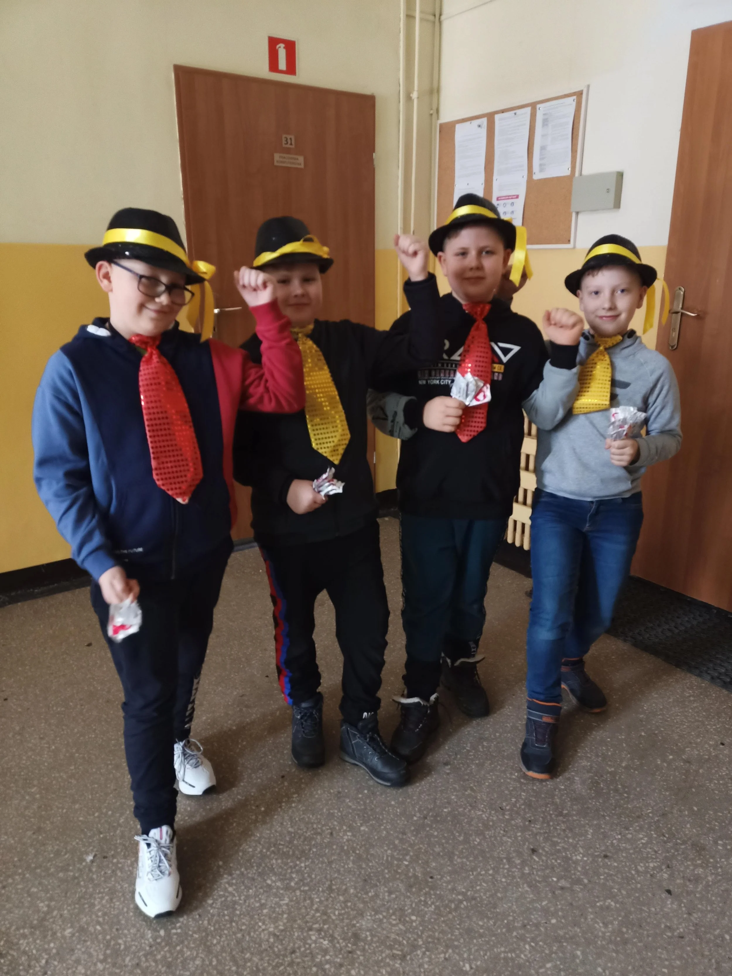 "MAŁE I DUŻE KOBIETKI" , MSU, klasy 1-3