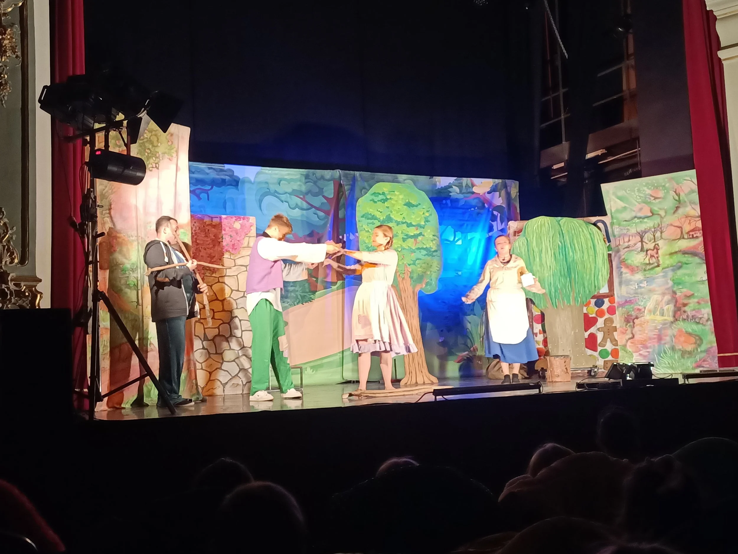 PRZEDSZKOLAKI W TEATRZE ZDROJOWYM