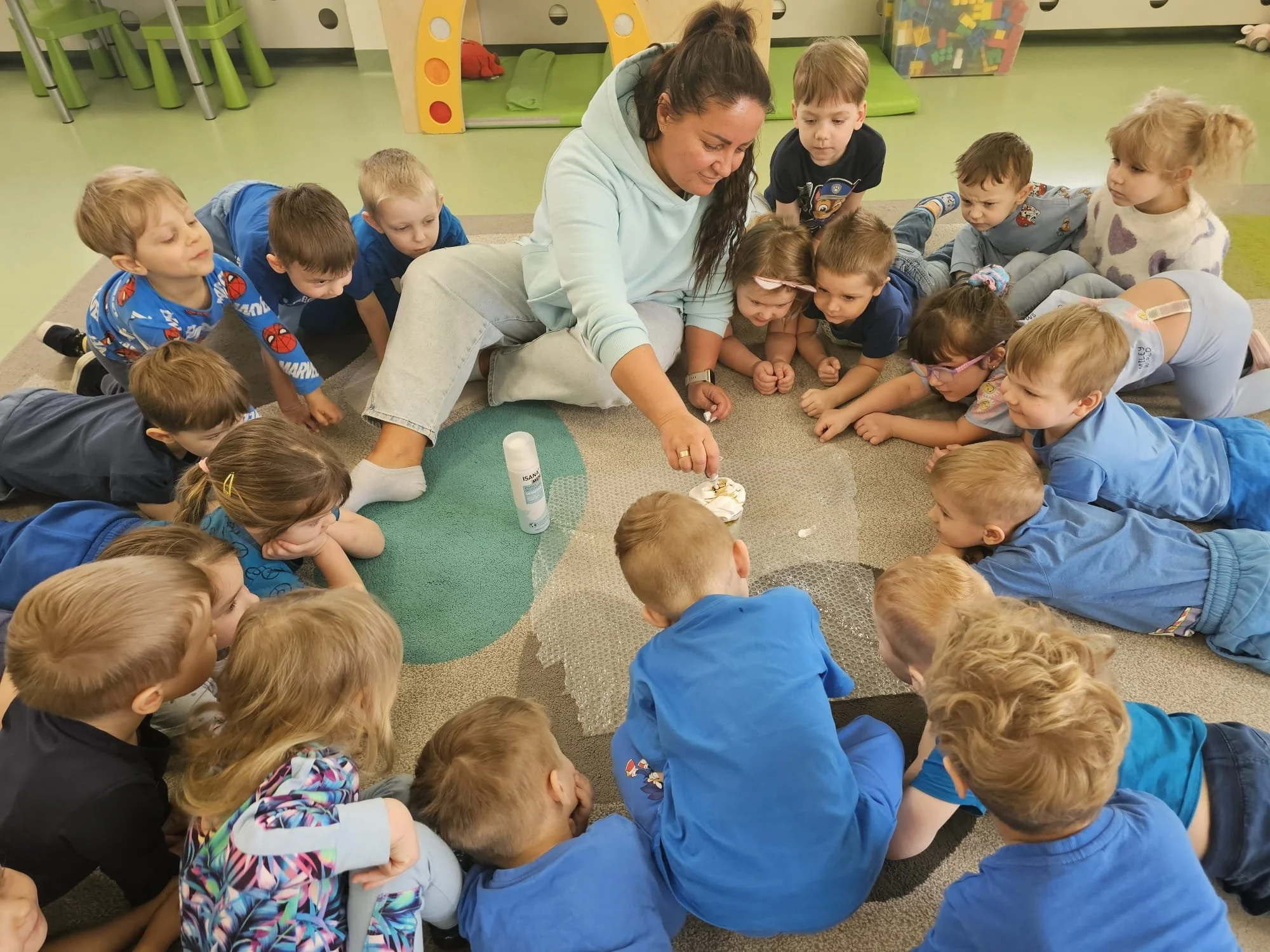 TYDZIEŃ KOLORÓW W PRZEDSZKOLU 