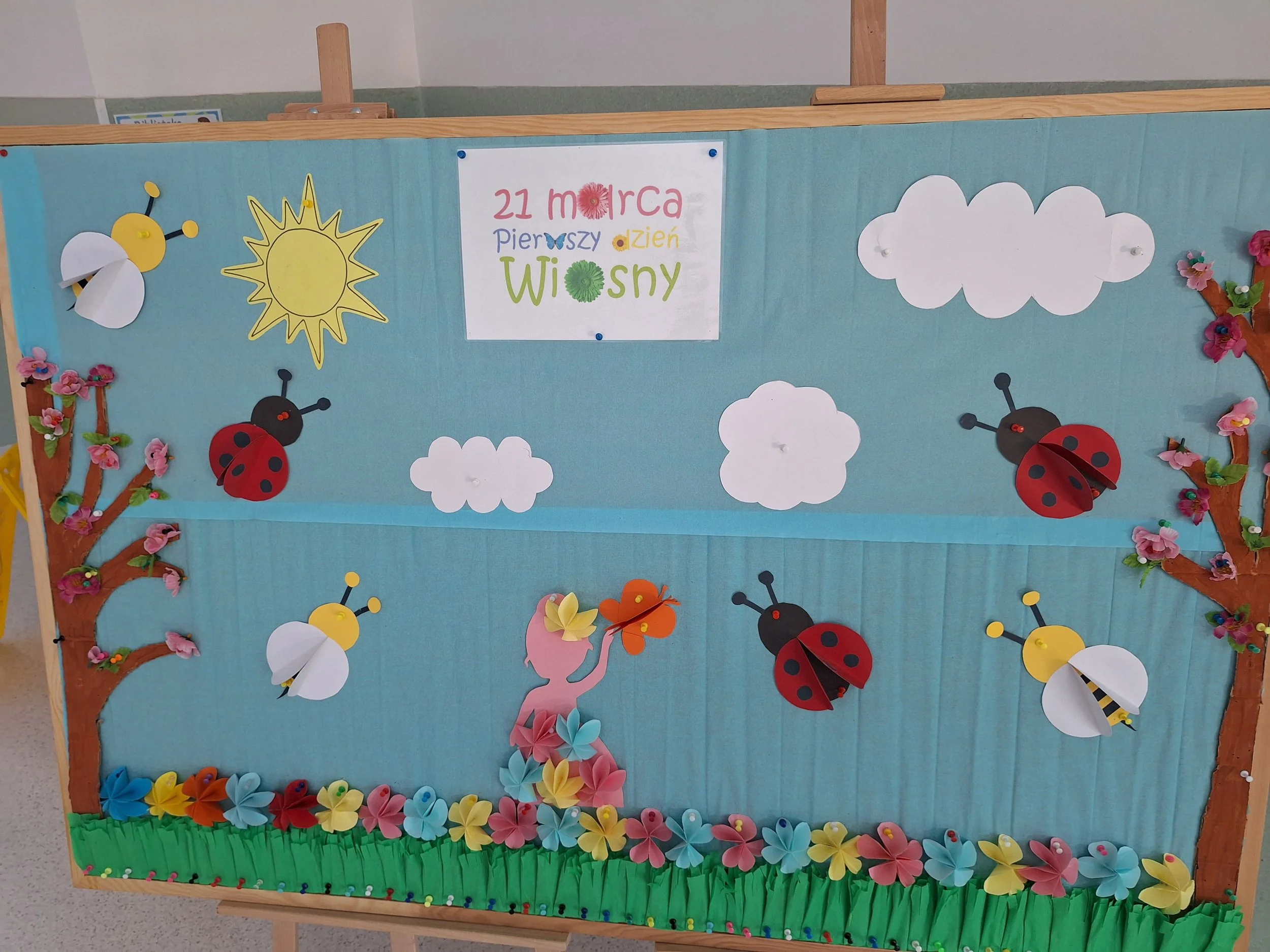 CZTERY PORY ROKU W SALACH - WIOSNA