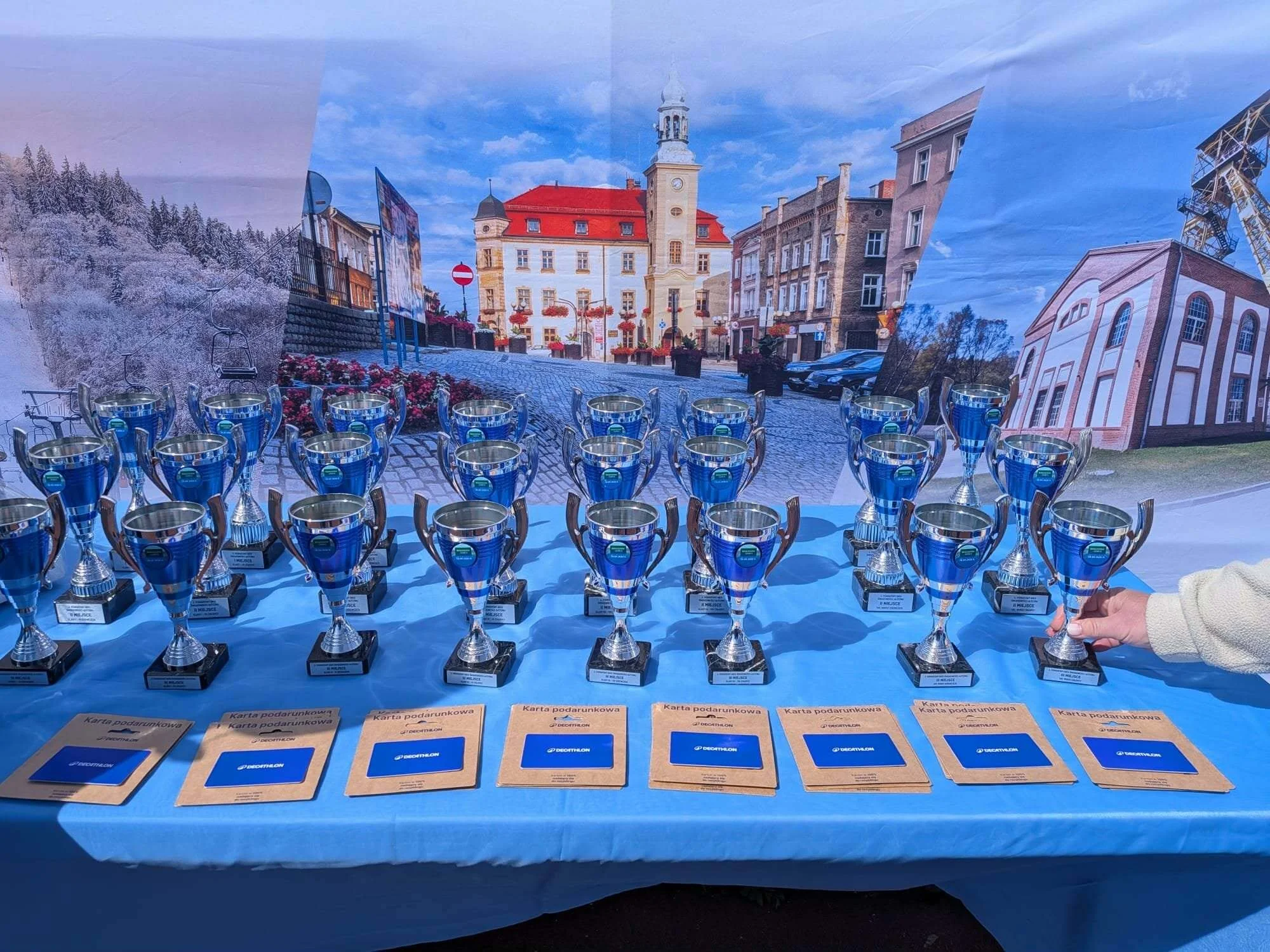 NIEBIESKIE IGRZYSKA