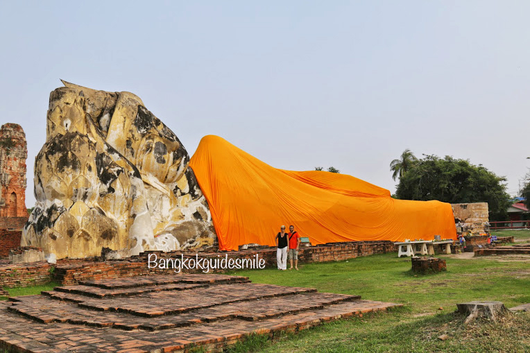 bangkoktourguide-watlokayasutharam-recliningbuddha-ayutthaya-01.jpg