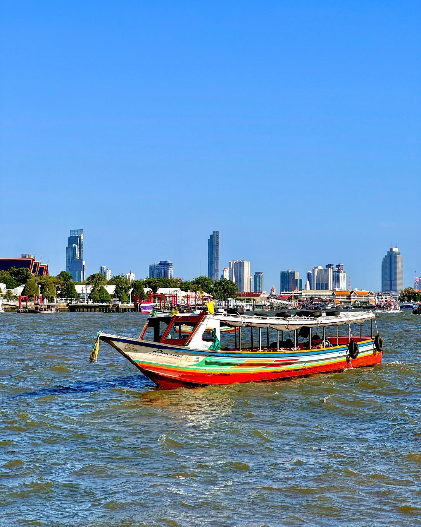 📌Chao Phraya River - Bangkok Thailand

✏️Chao Phraya River means &lsquo;The King of the River&rsquo; The Chao Phraya watershed is the largest in Thailand, covering approximately 35 percent of the nation&rsquo;s land. Stretching approximately 372 kil