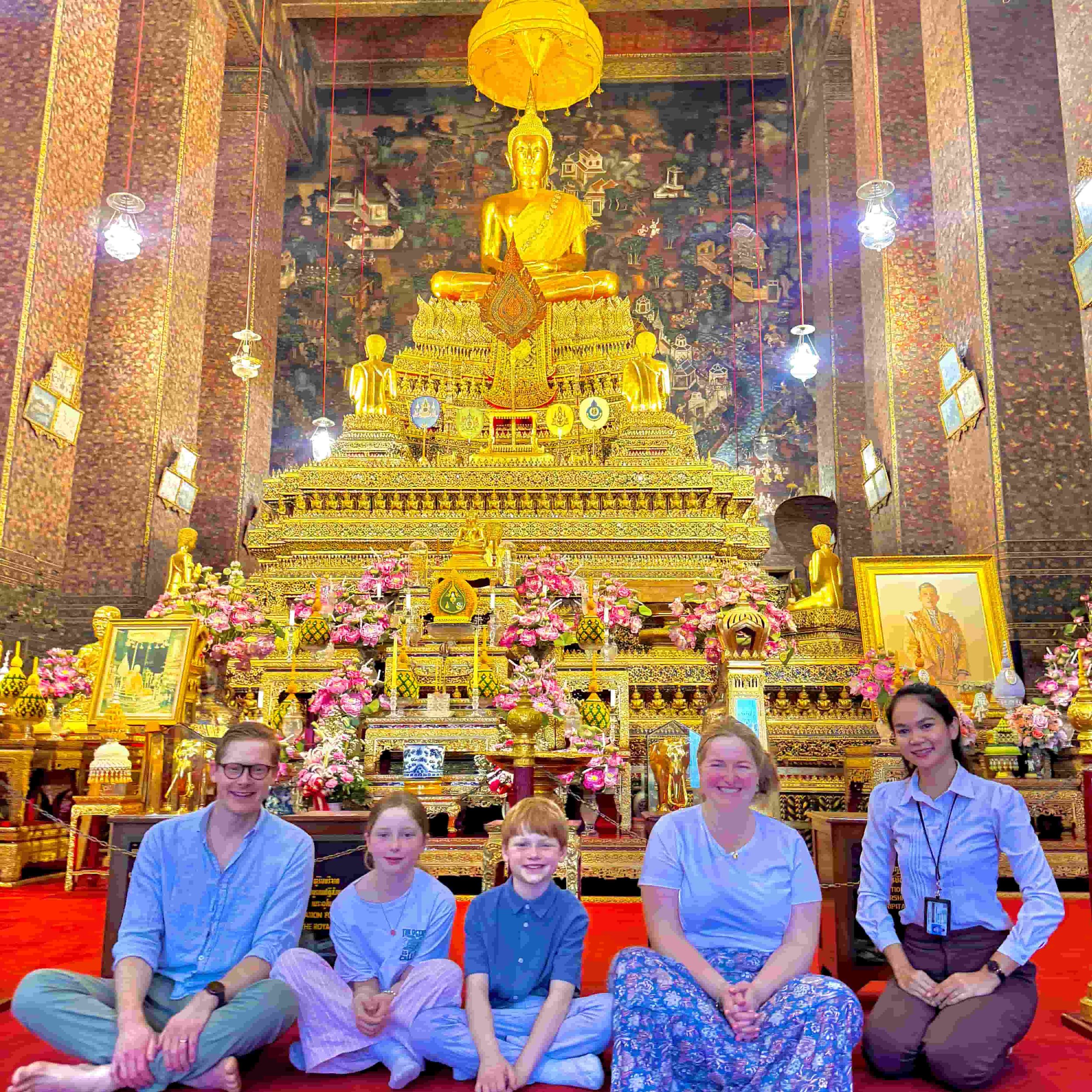Family with Children Tourist review sharing a great experience with Bangkok Private Guide Emma