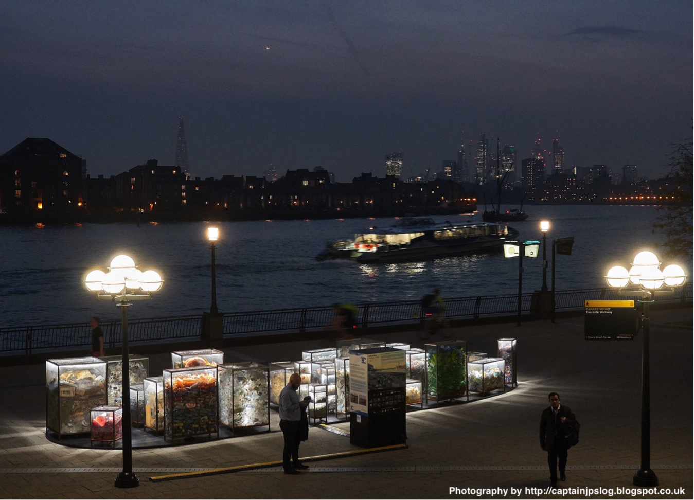 Canary Wharf Night copy.png