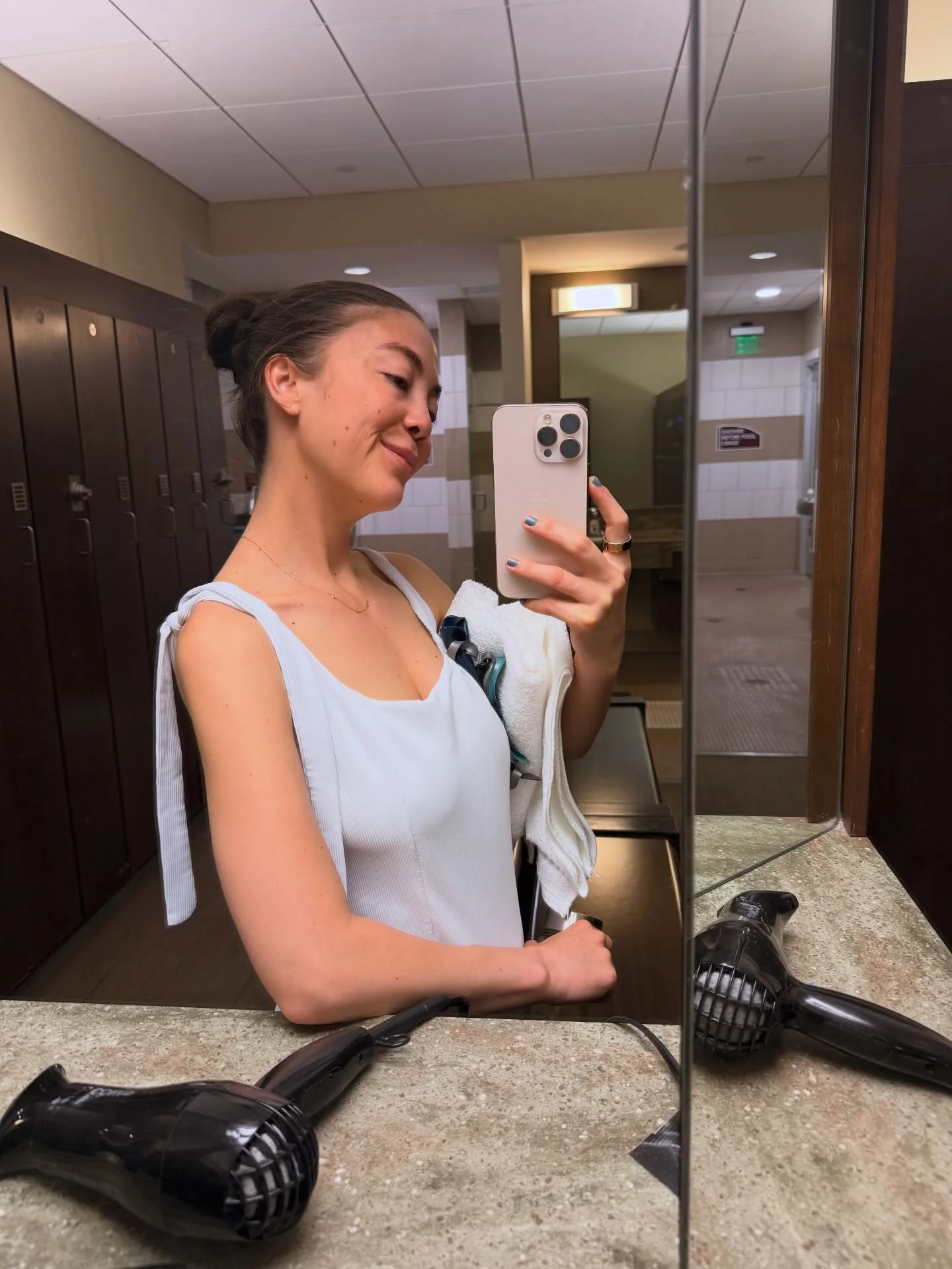 My head&rsquo;s been down and I&rsquo;ve barely looked up. Mom&rsquo;ing, working, creating, living. 🤍 

#motherhood #creator #blog #happy #arkansas